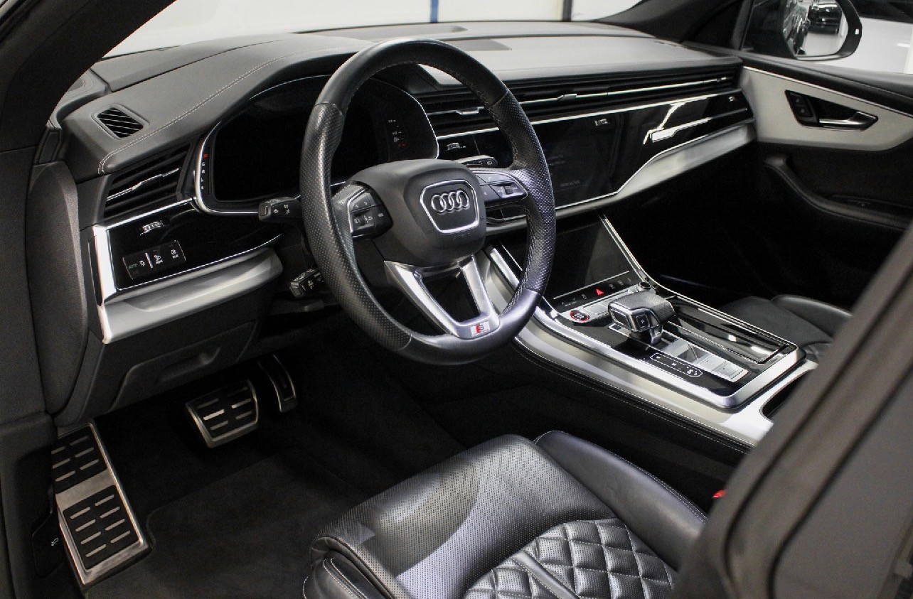 AUDI 4.0 V8 TFSI quattro T-Tronic-image-9