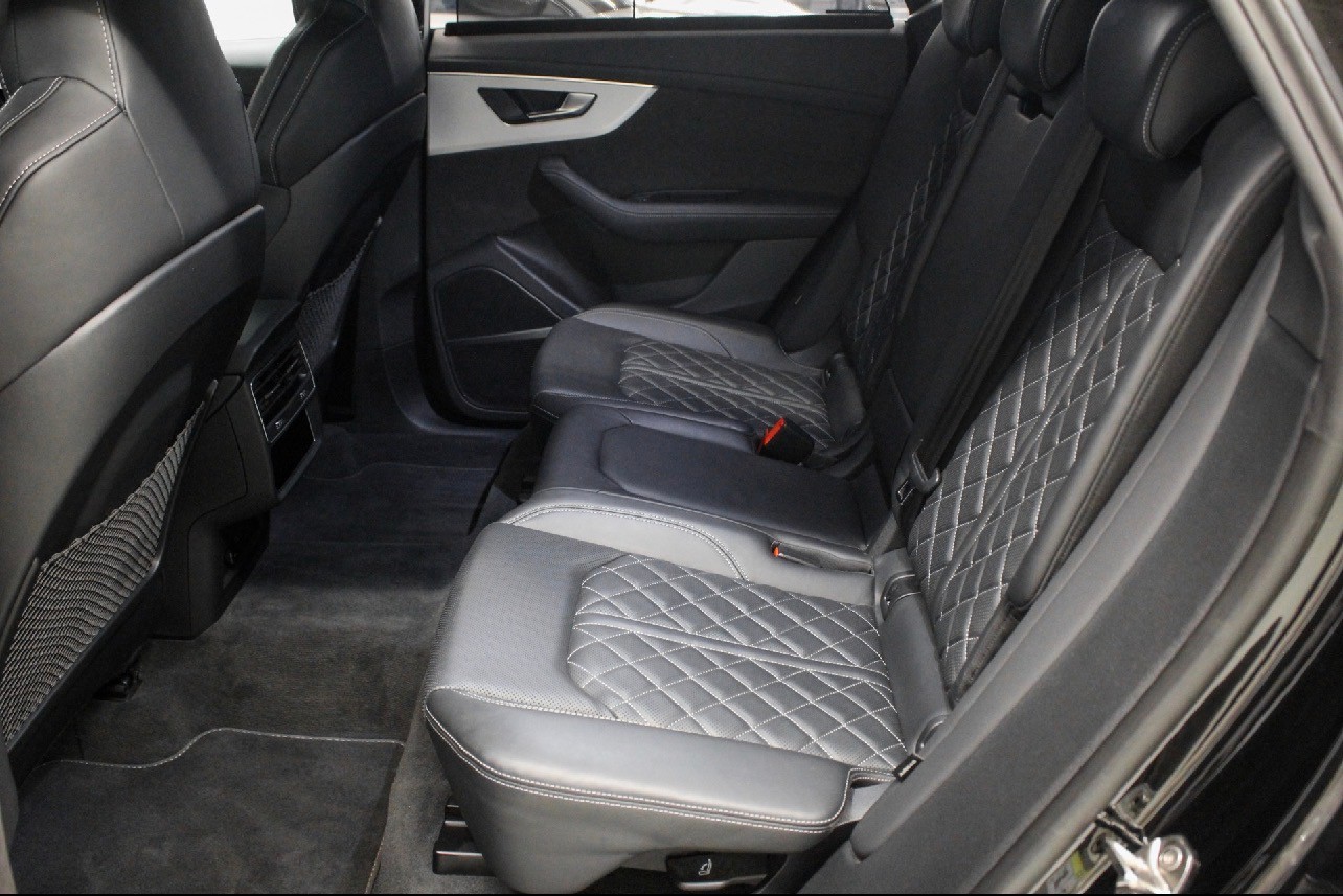 AUDI 4.0 V8 TFSI quattro T-Tronic-image-15