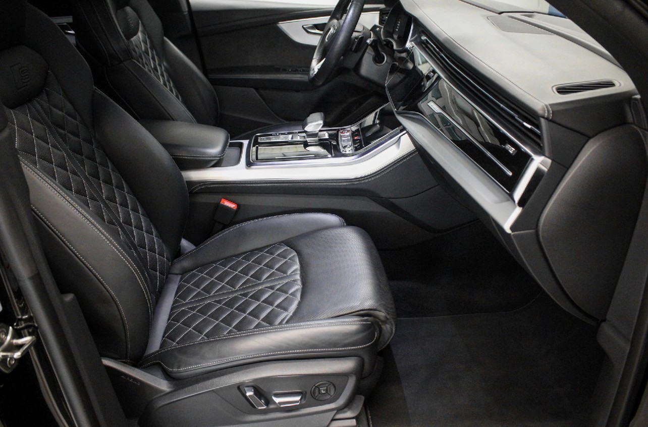 AUDI 4.0 V8 TFSI quattro T-Tronic-image-12