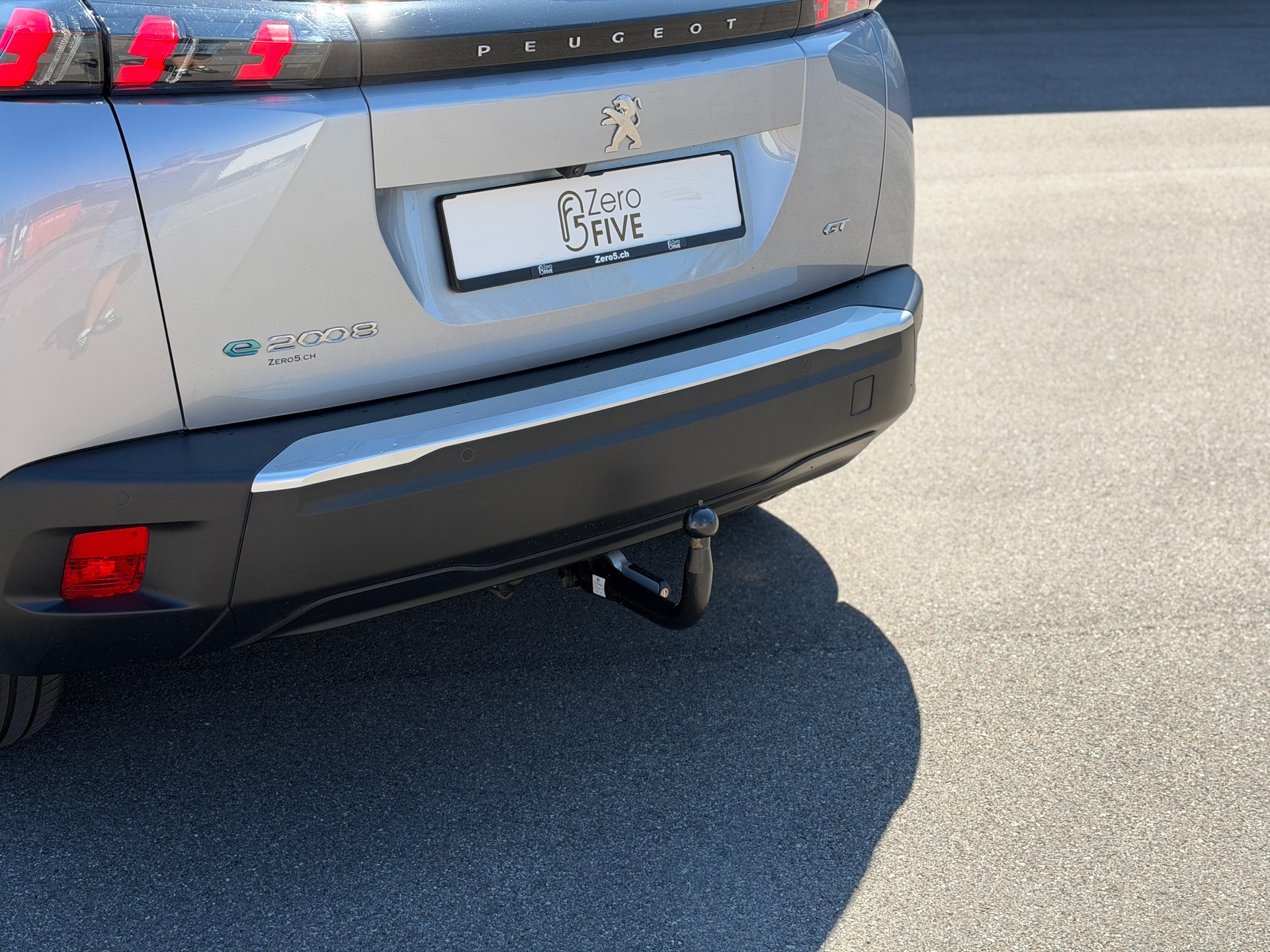 PEUGEOT 2008 e GT Pack-showroom-element-3