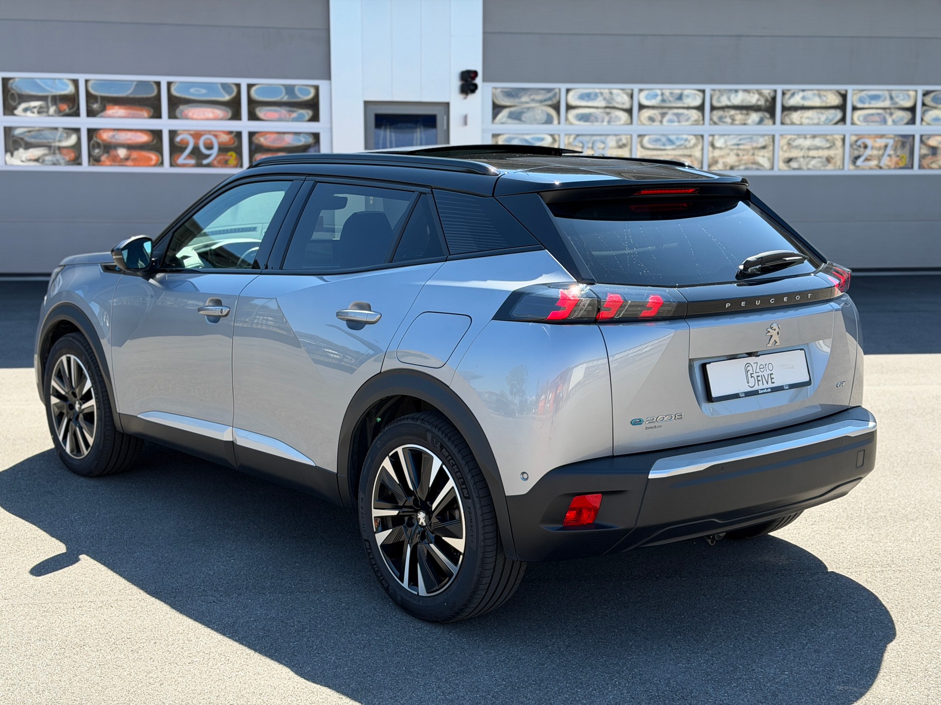 PEUGEOT 2008 e GT Pack-showroom-element-2