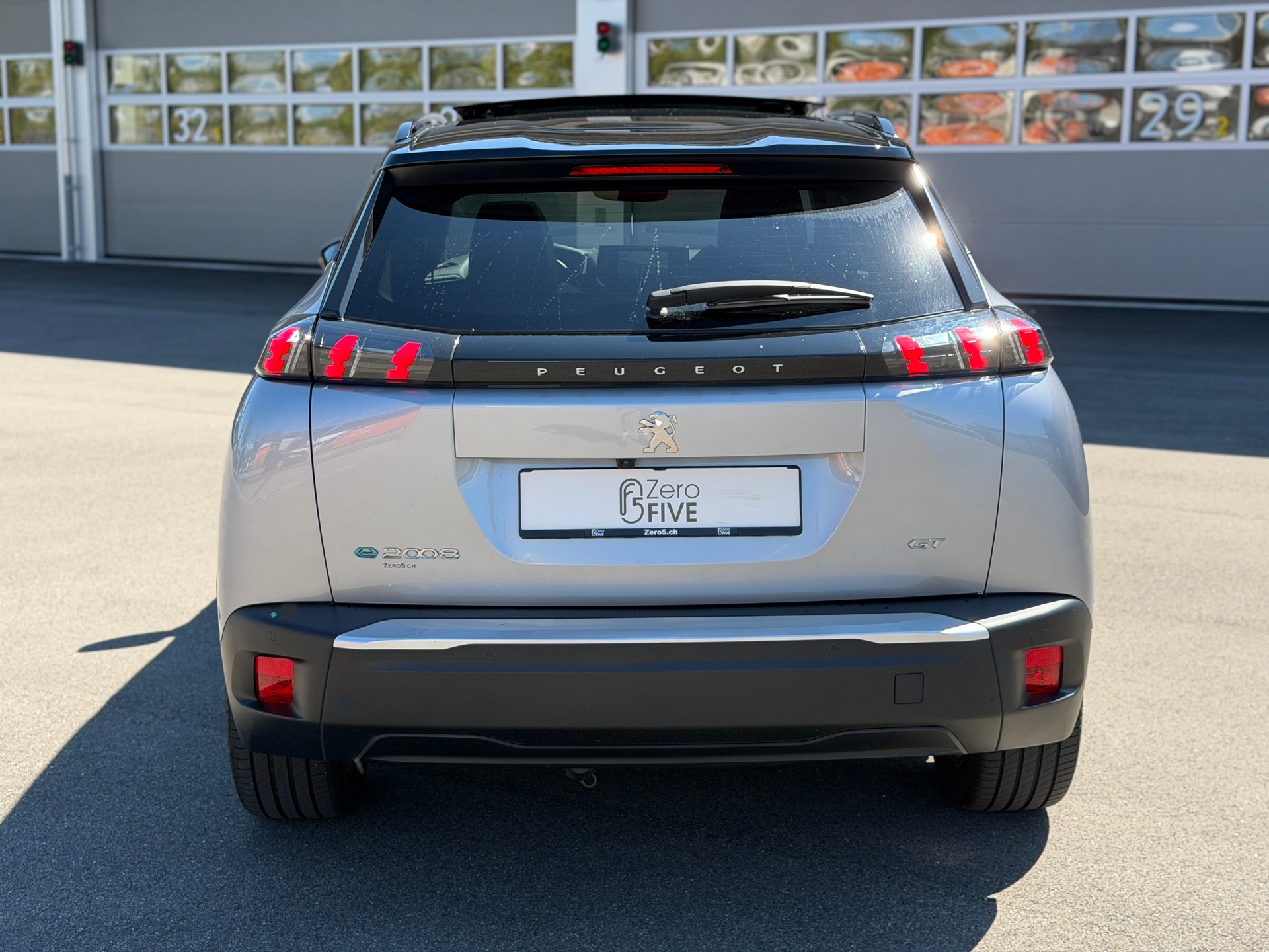 PEUGEOT 2008 e GT Pack-image-4