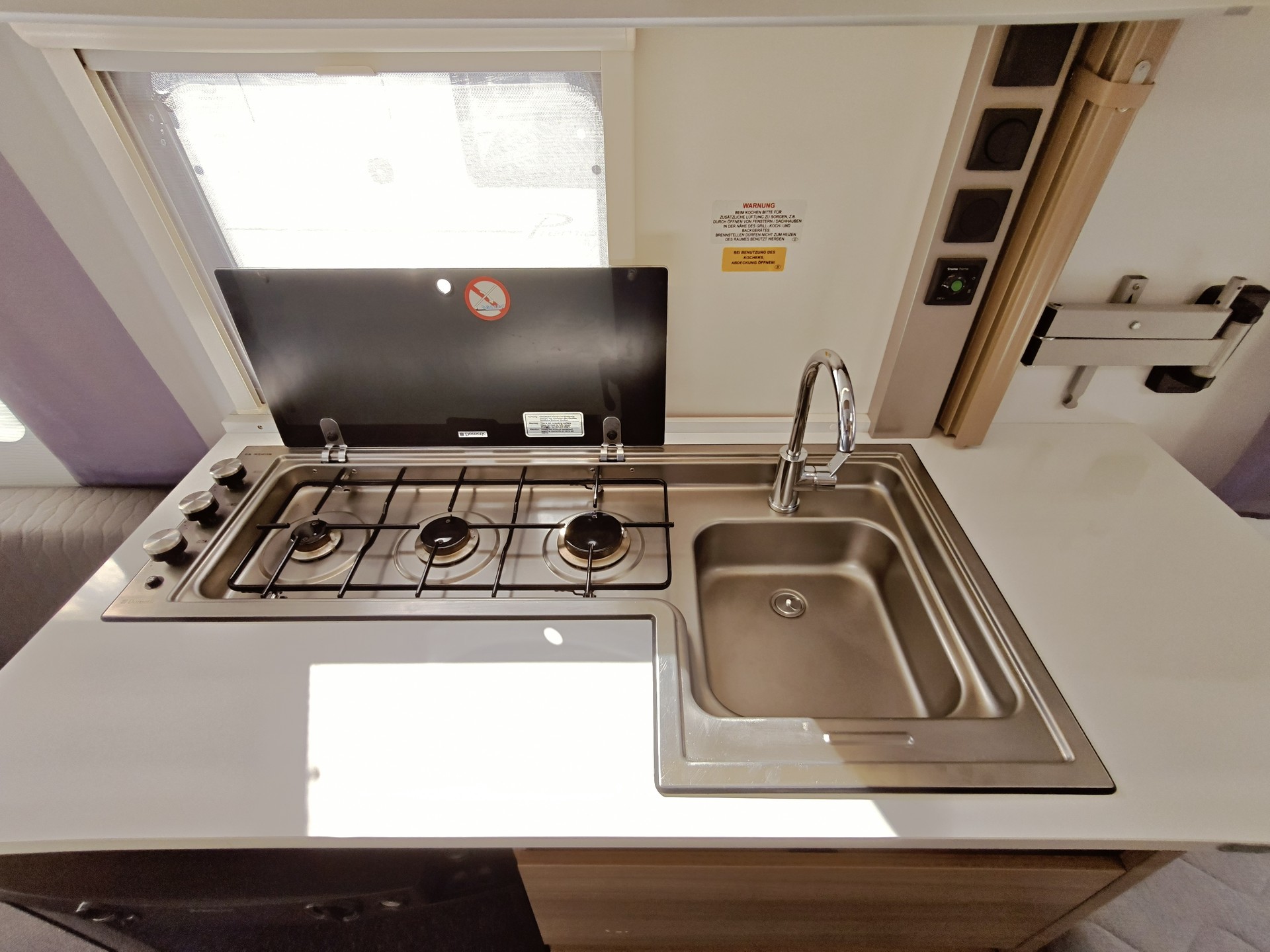 ADRIA Altea 472 PU -- Luftvorzelt -- Veloträger -- WC+Dusche-image-16
