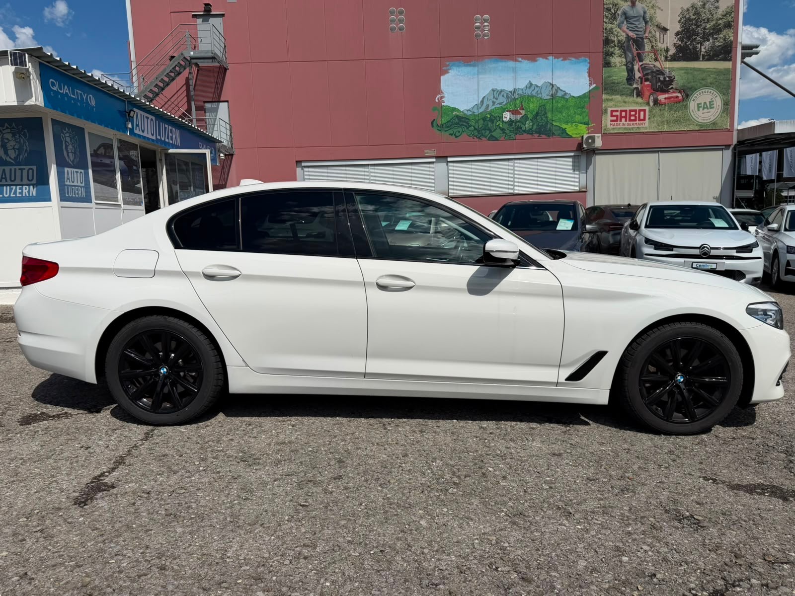 BMW 520i Sport Line M-Paket Steptronic-image-5
