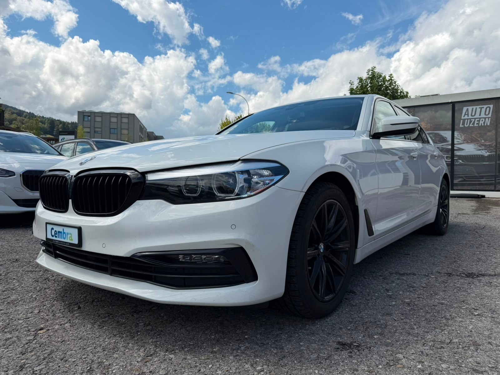 BMW 520i Sport Line M-Paket Steptronic-image-4