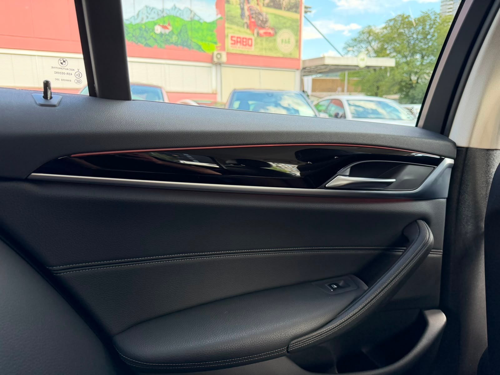 BMW 520i Sport Line M-Paket Steptronic-image-15