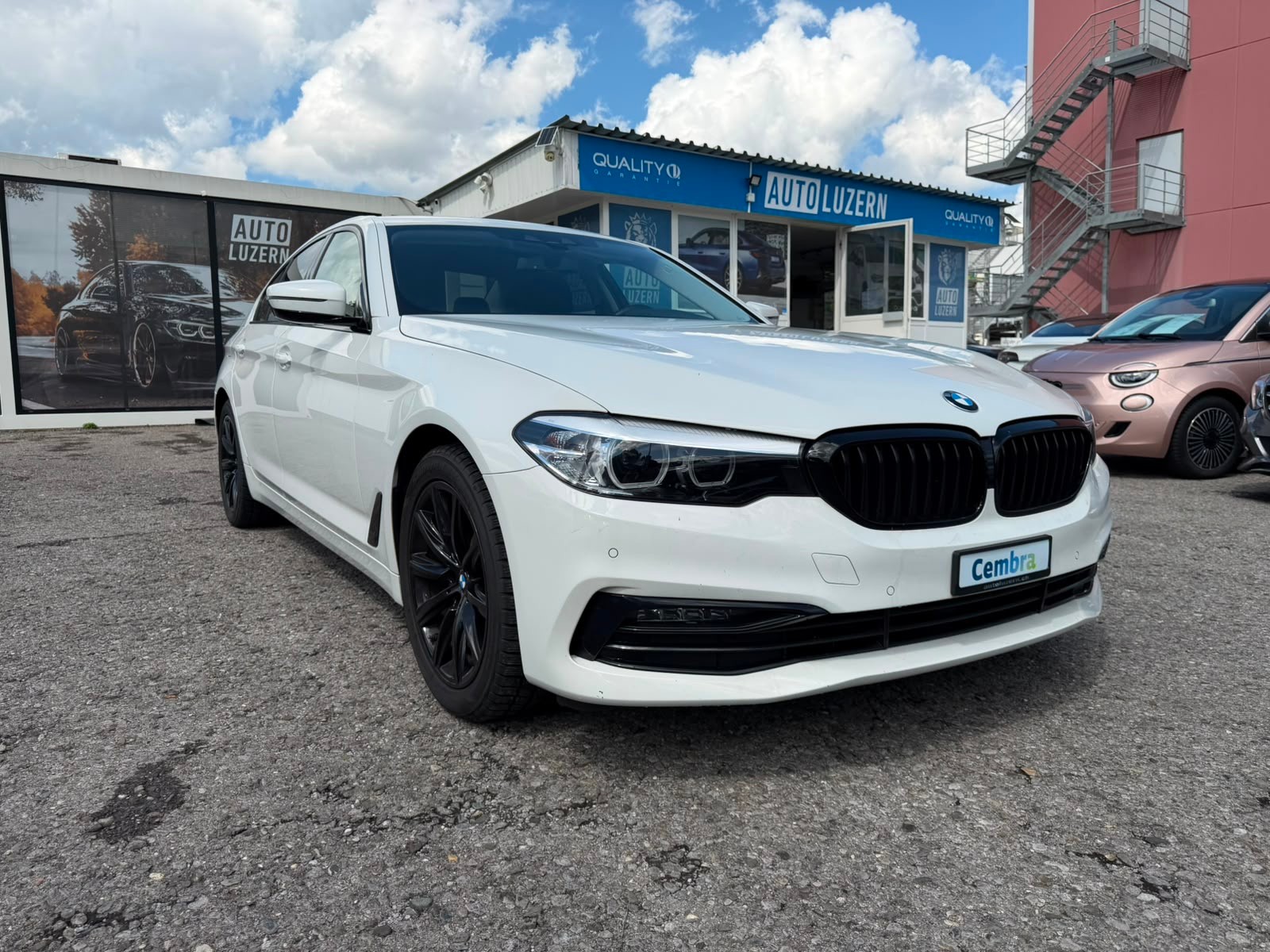 BMW 520i Sport Line M-Paket Steptronic-image-2
