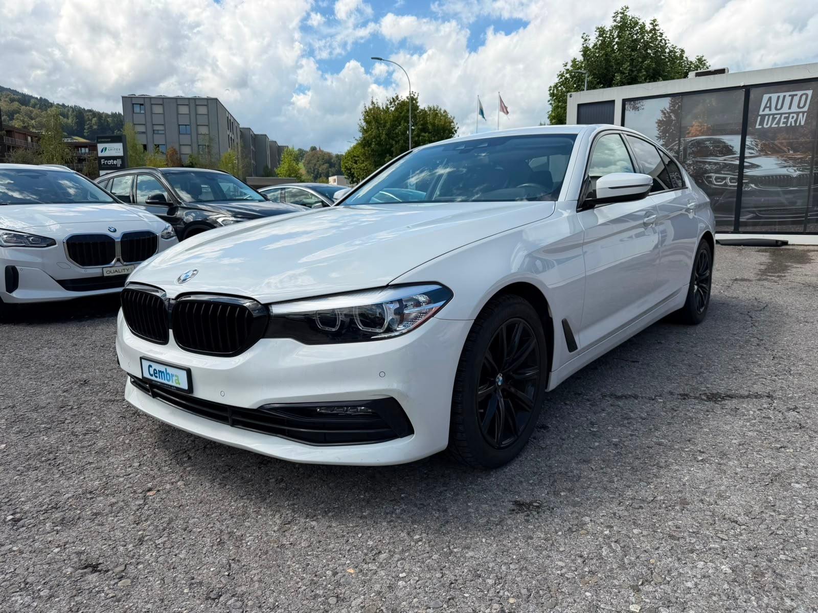 BMW 520i Sport Line M-Paket Steptronic-image-0