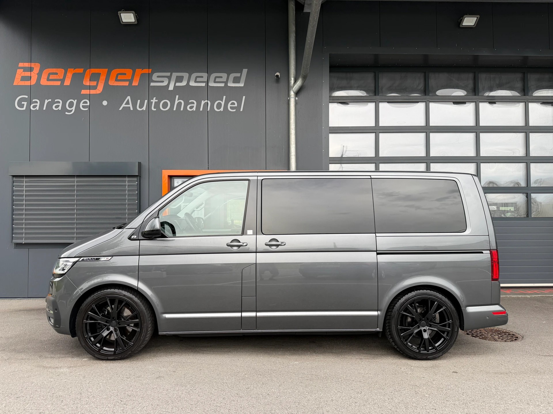 VW T6.1 Multivan 2.0 Bi-TDI Highline 4Motion DSG-image-1