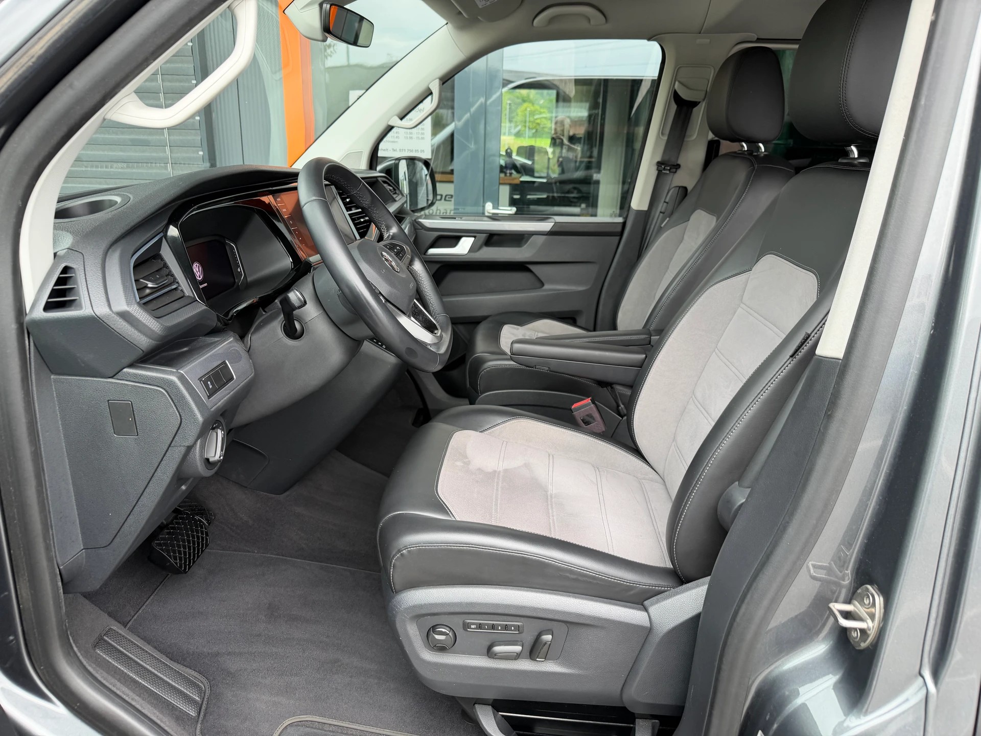 VW T6.1 Multivan 2.0 Bi-TDI Highline 4Motion DSG-image-7