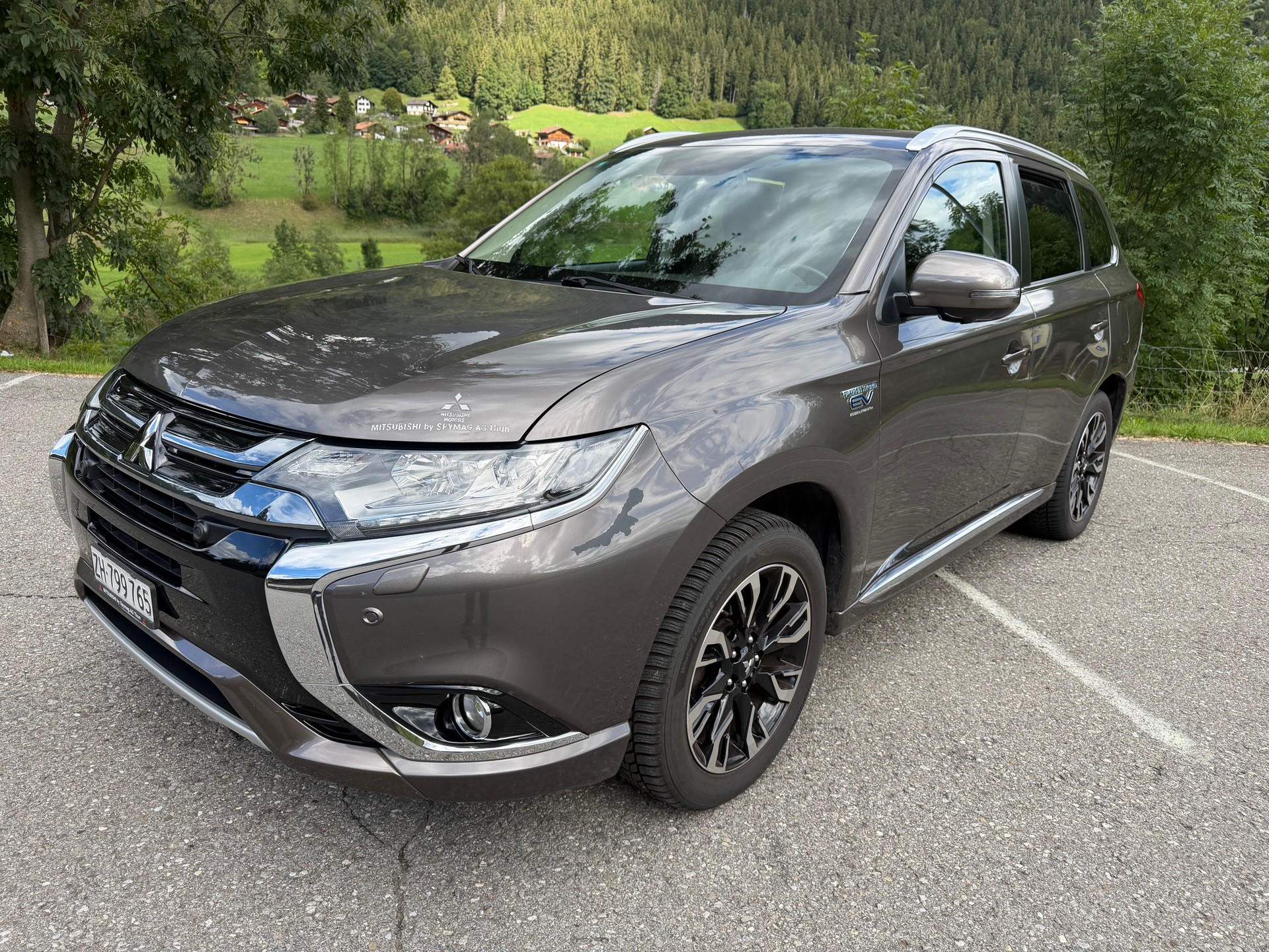 MITSUBISHI Outlander 2.0 PHEV Diamond 4WD Automatic-image-0