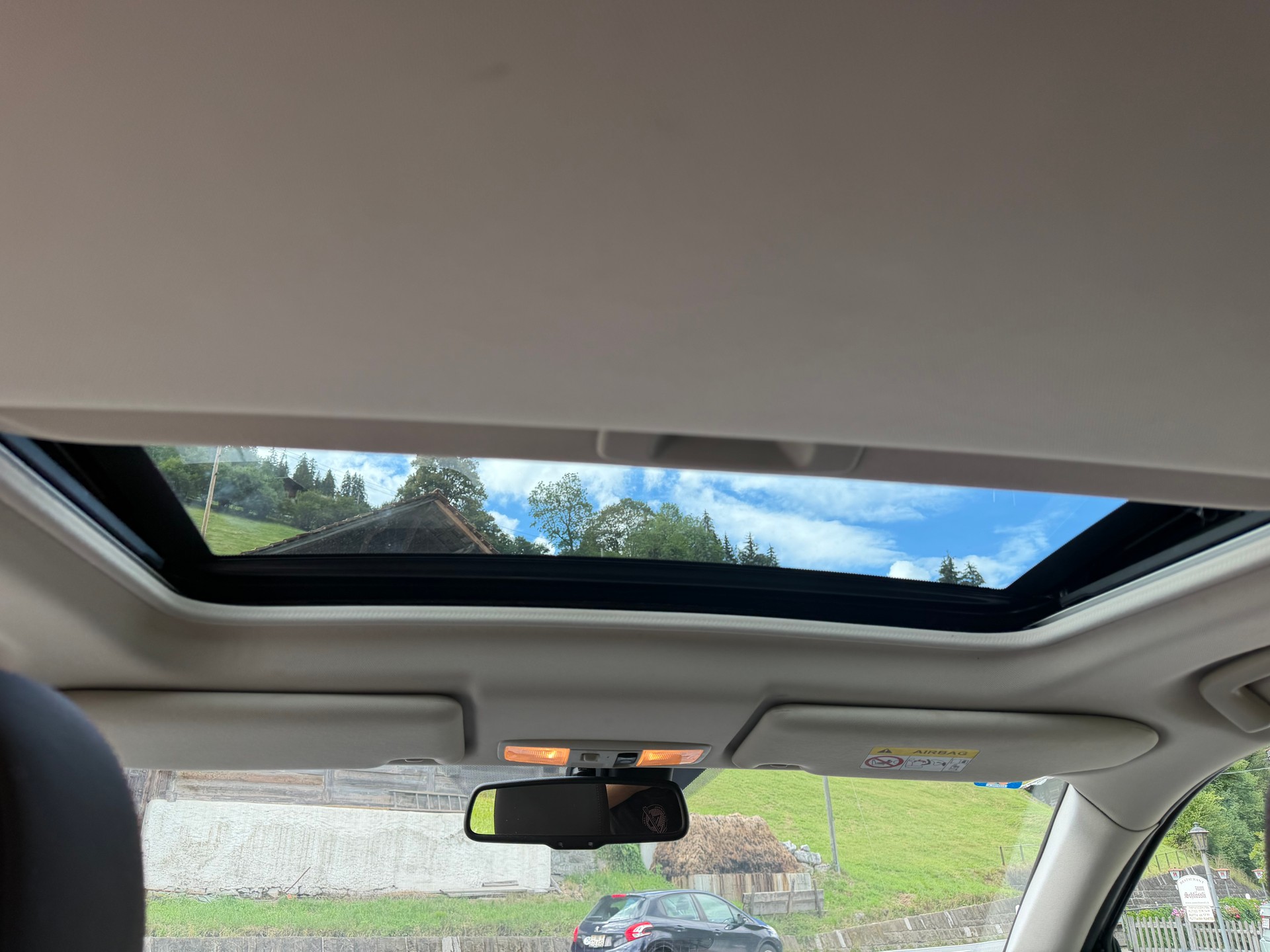 MITSUBISHI Outlander 2.0 PHEV Diamond 4WD Automatic-image-13