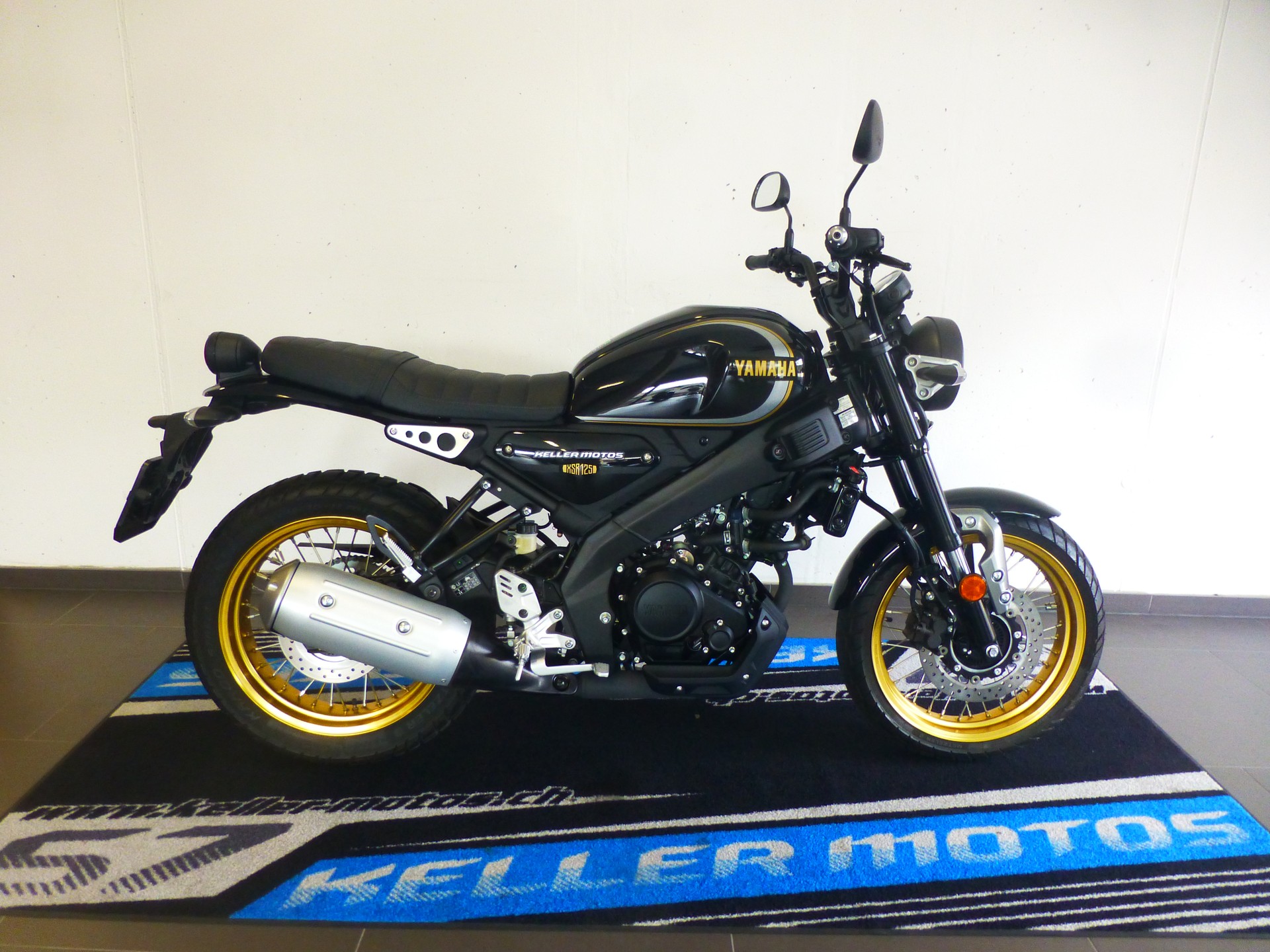 YAMAHA XSR 125 Legacy