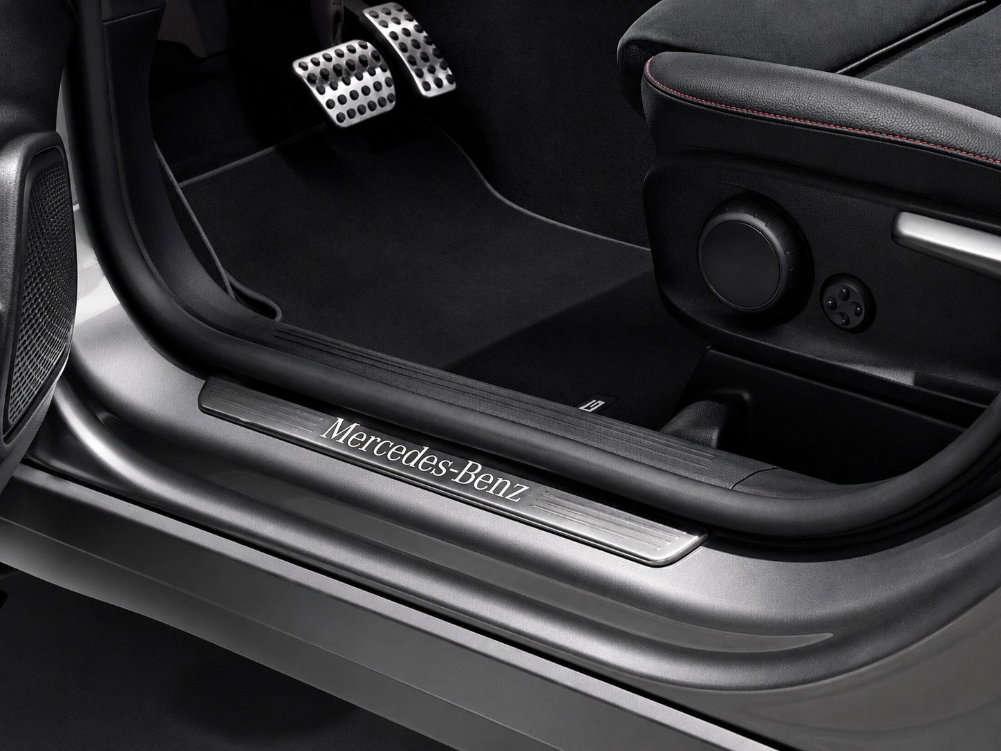 MERCEDES-BENZ GLB 220 d AMG Line 4matic * CH FZ * Pack Premium Plus * 360°-Kamera * Panorama-Schiebedach *-image-17
