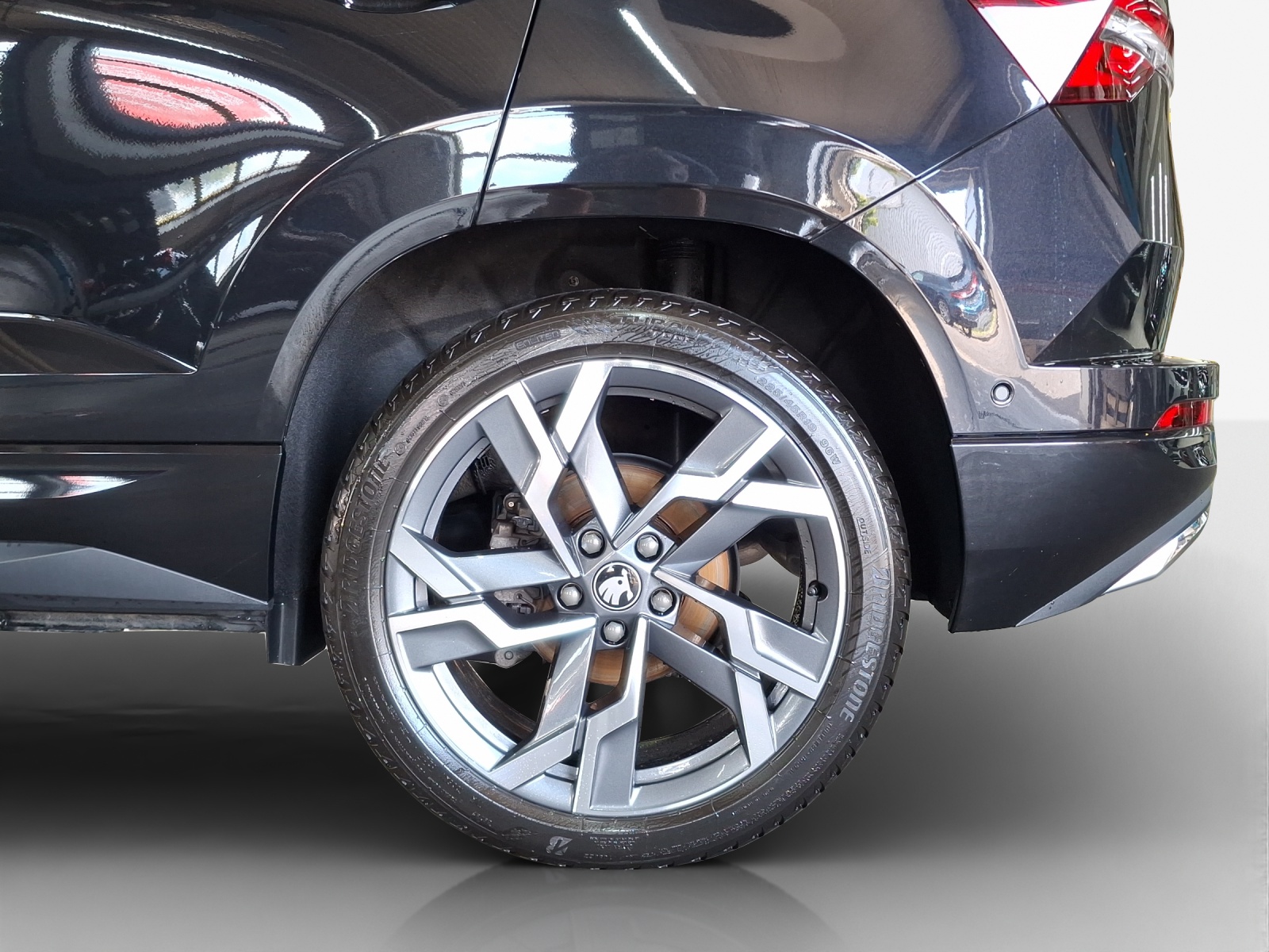 SKODA Karoq 2.0 TSI SportLine 4x4 DSG-image-13