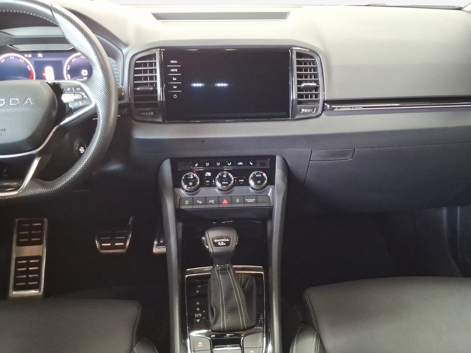 SKODA Karoq 2.0 TSI SportLine 4x4 DSG-image-10