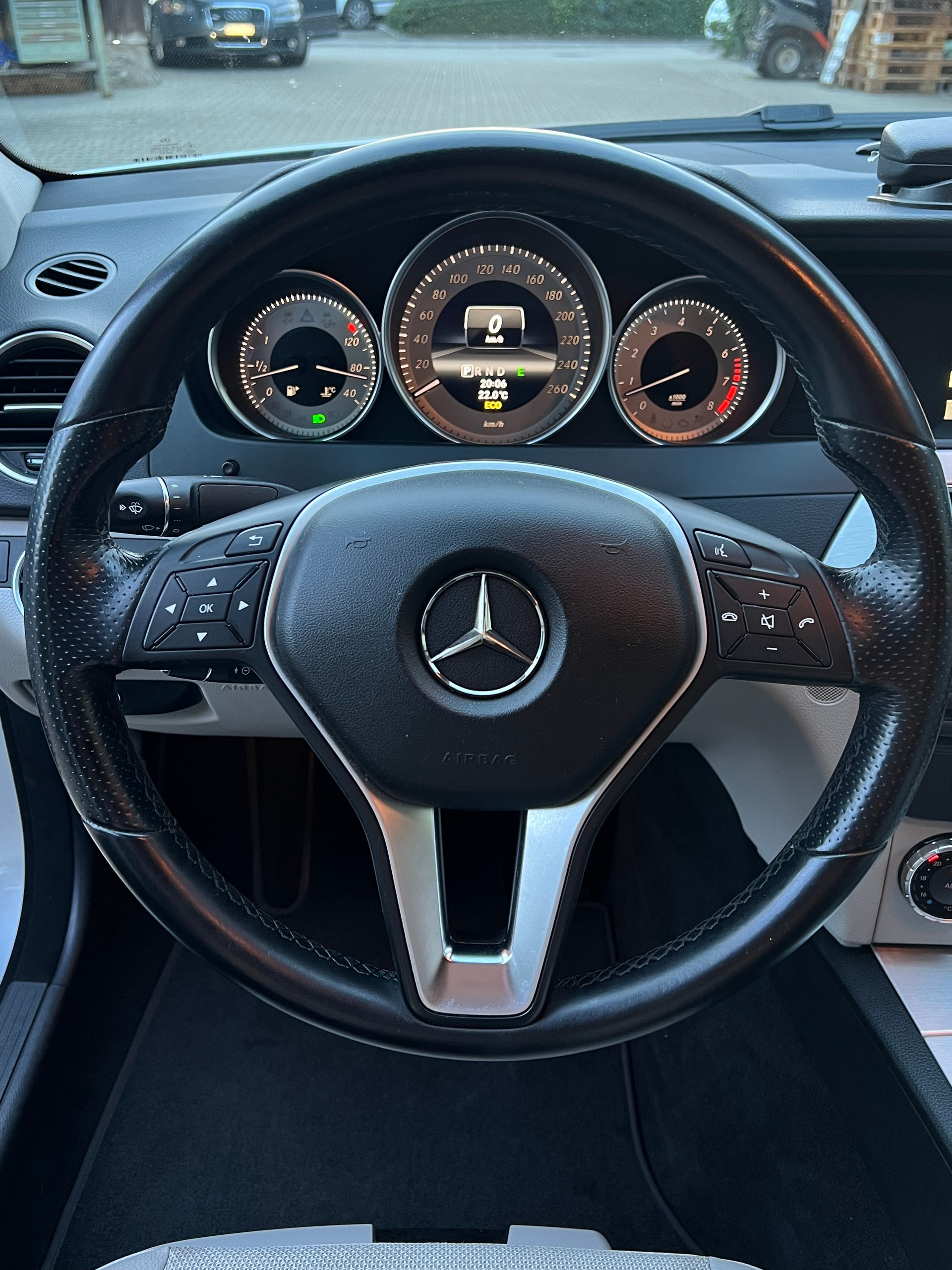MERCEDES-BENZ C 350 Elégance 4Matic 7G-Tronic-image-9