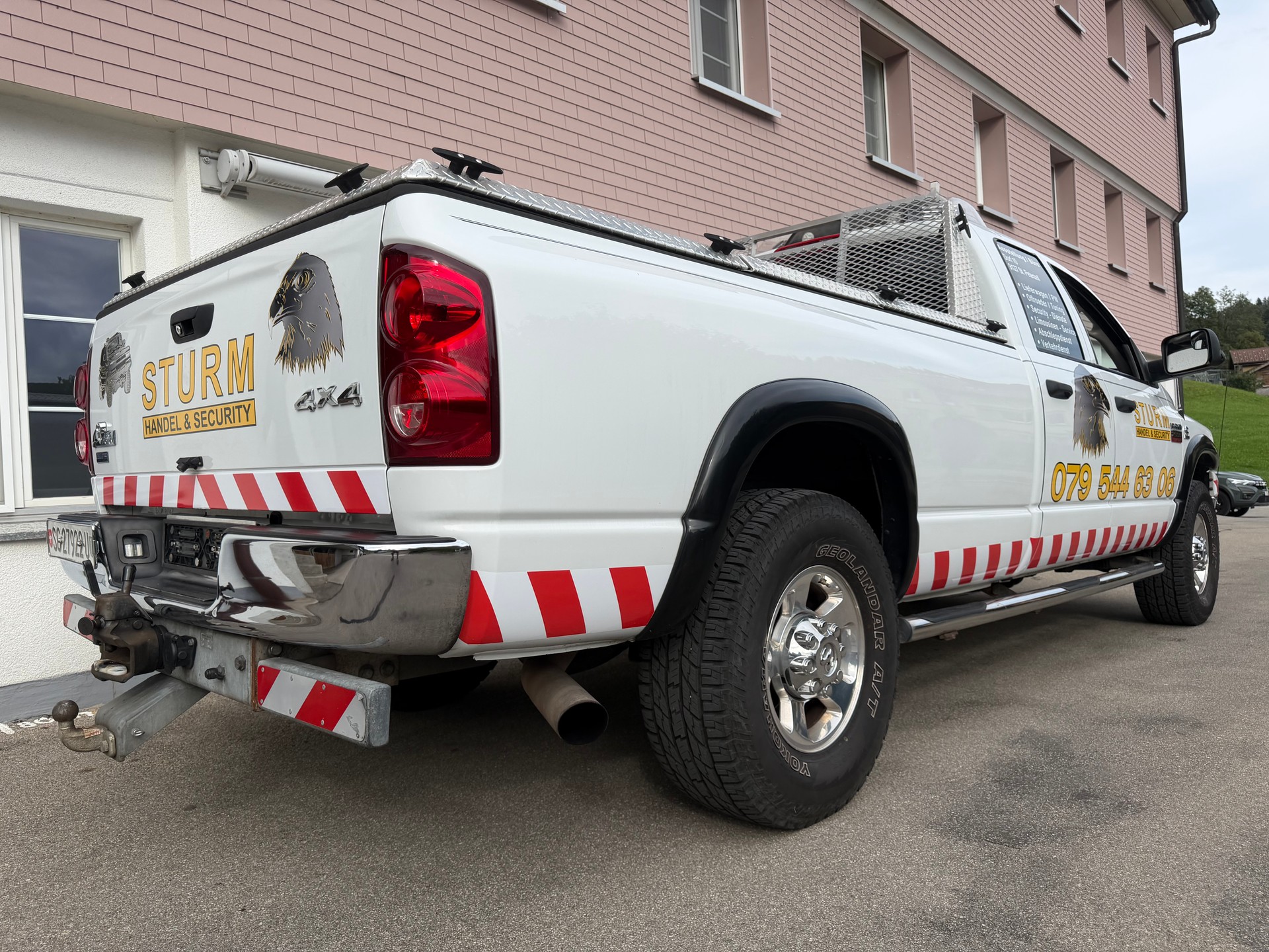 DODGE 2500-image-3
