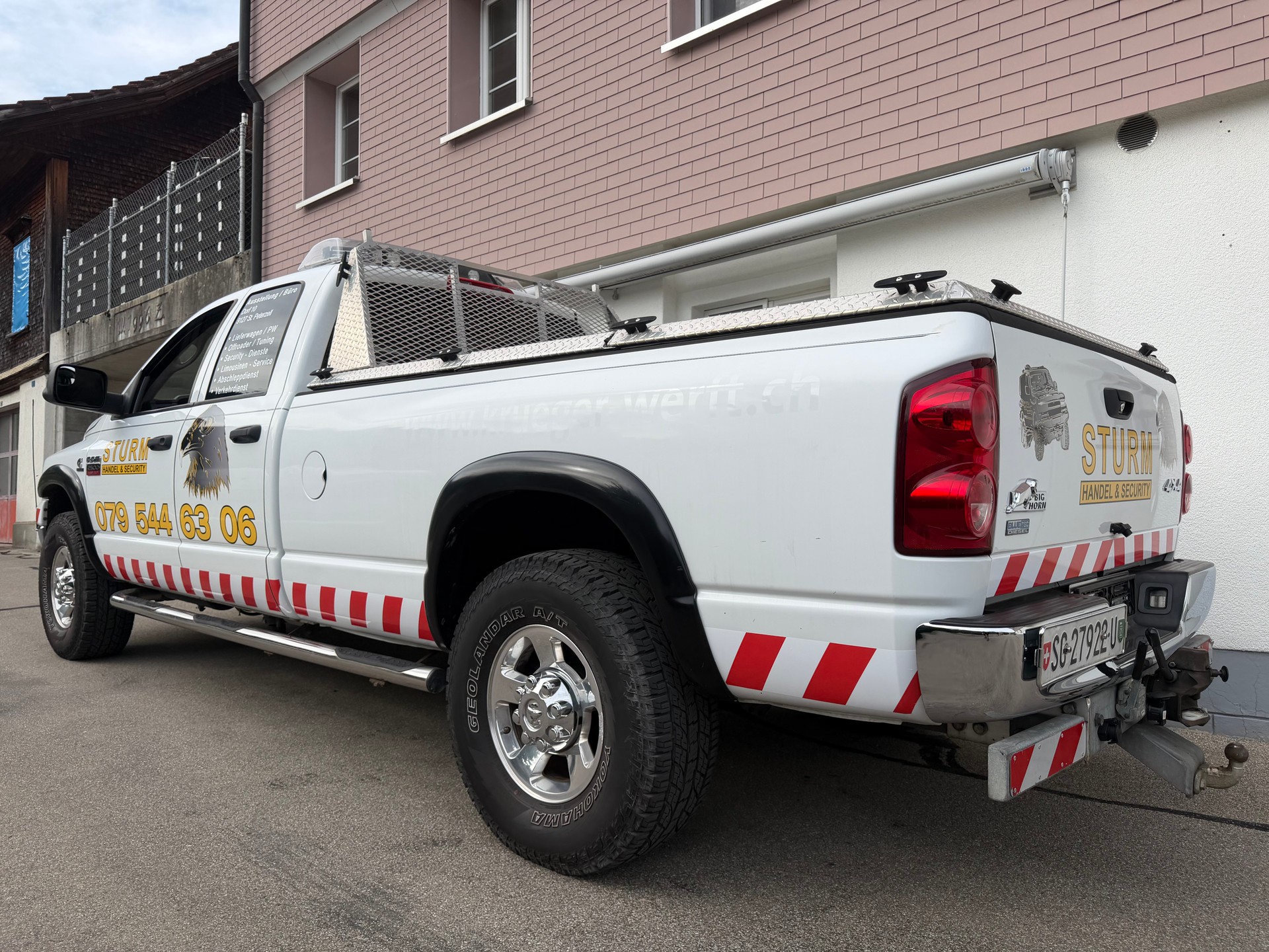 DODGE 2500-image-2