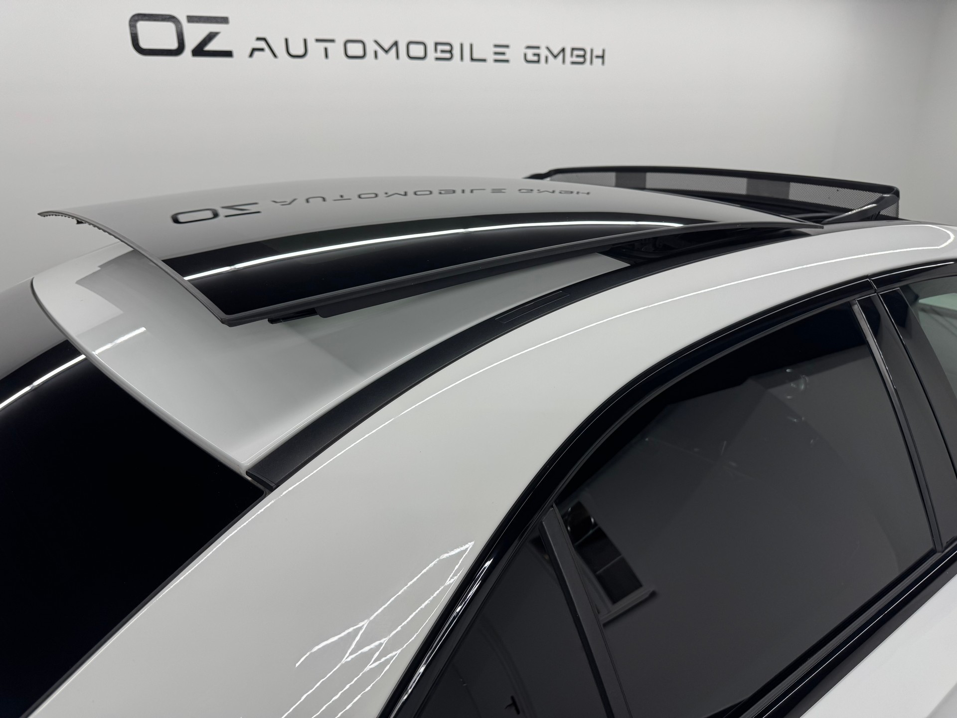 MERCEDES-BENZ A 200 AMG Line 7G-DCT-image-10