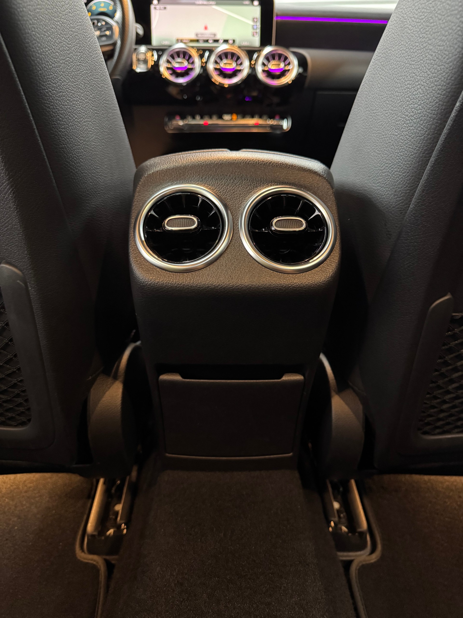 MERCEDES-BENZ A 200 AMG Line 7G-DCT-image-20