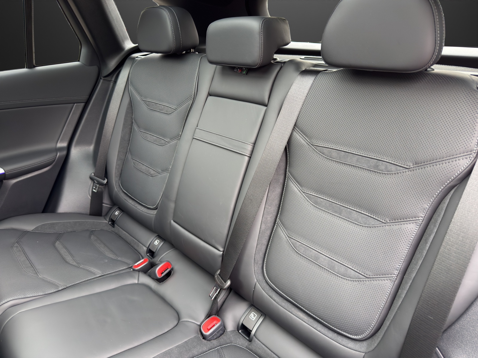 MERCEDES-BENZ GLC 53 AMG 4Matic+ 9G-Tronic-image-14