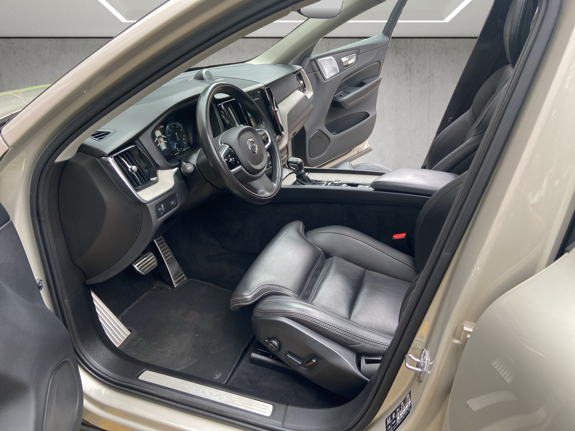 VOLVO XC60 T6 AWD Inscription Geartronic-image-7