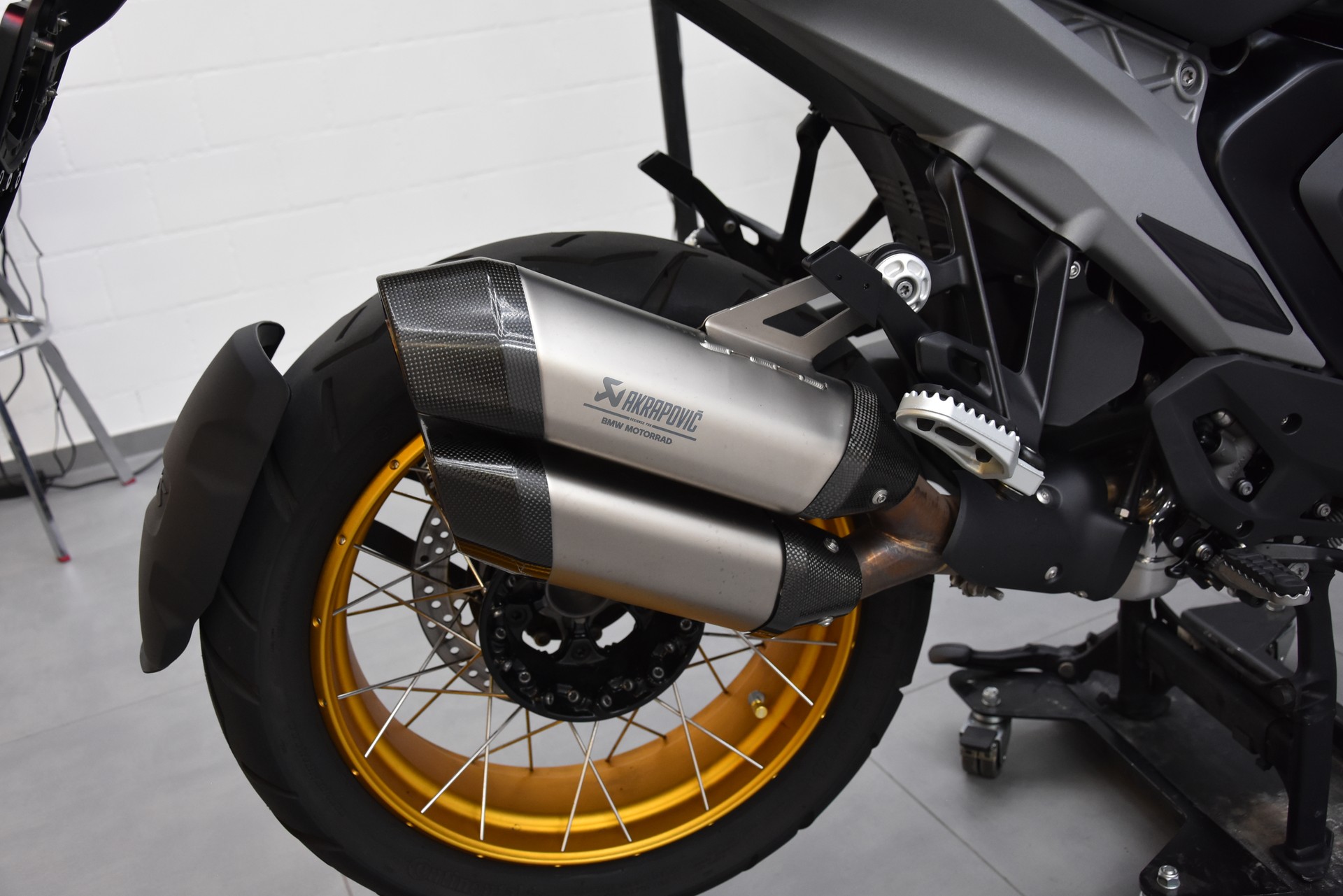 BMW R 1300 GS-image-10