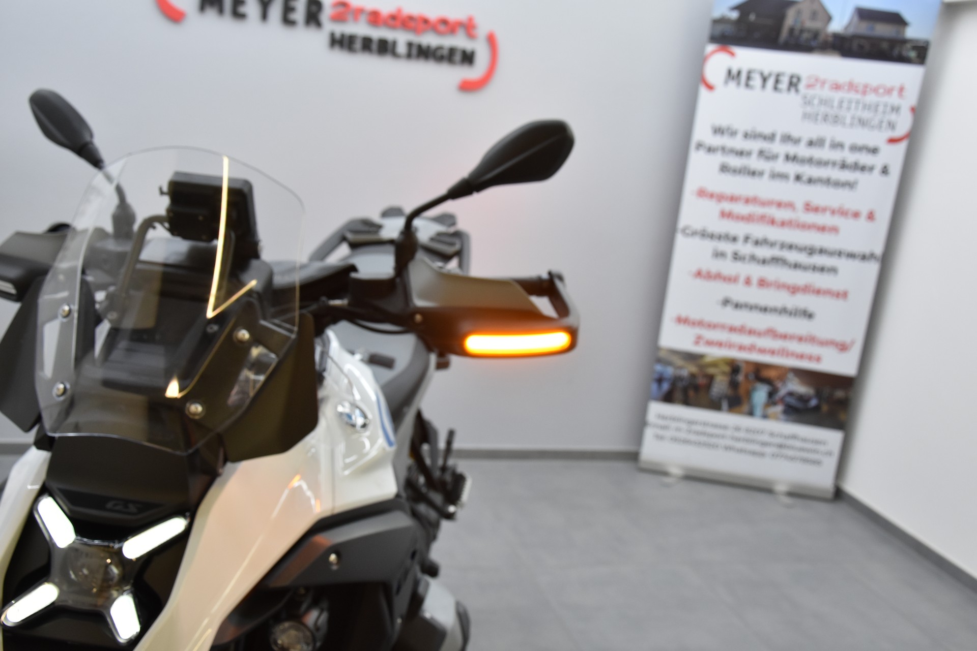 BMW R 1300 GS-image-14
