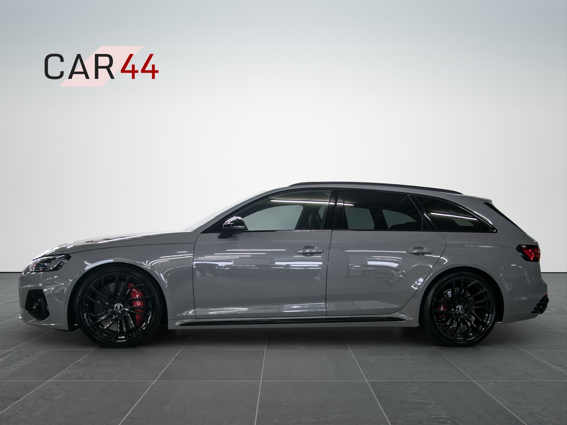 AUDI RS4 Avant quattro tiptronic-showroom-element-1