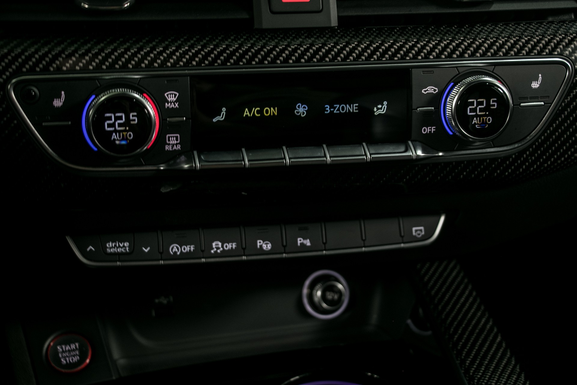 AUDI RS4 Avant quattro tiptronic-image-7