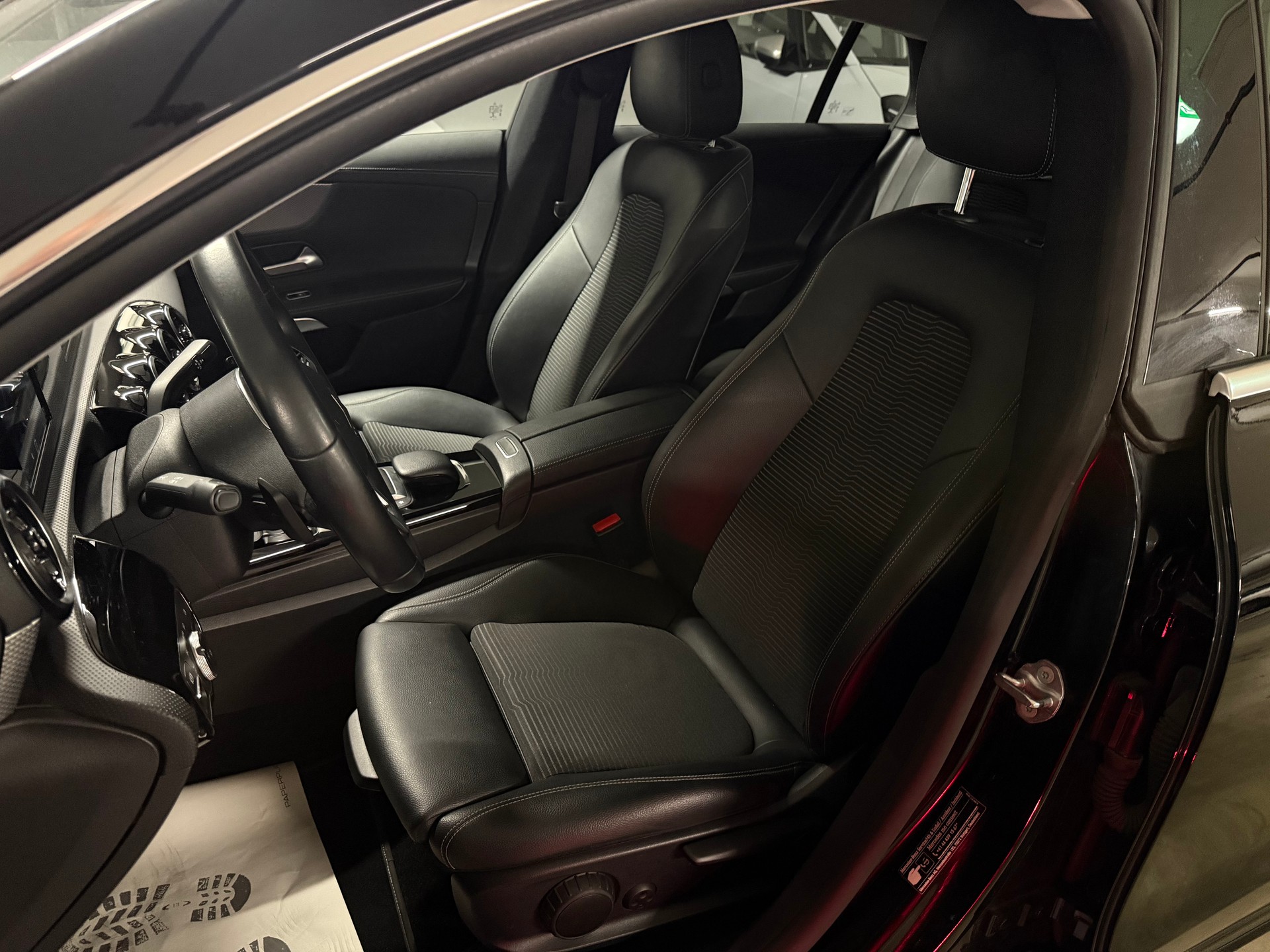 MERCEDES-BENZ CLA Shooting Brake 200 d 8G-DCT RF-Kamera, Navigation-image-8
