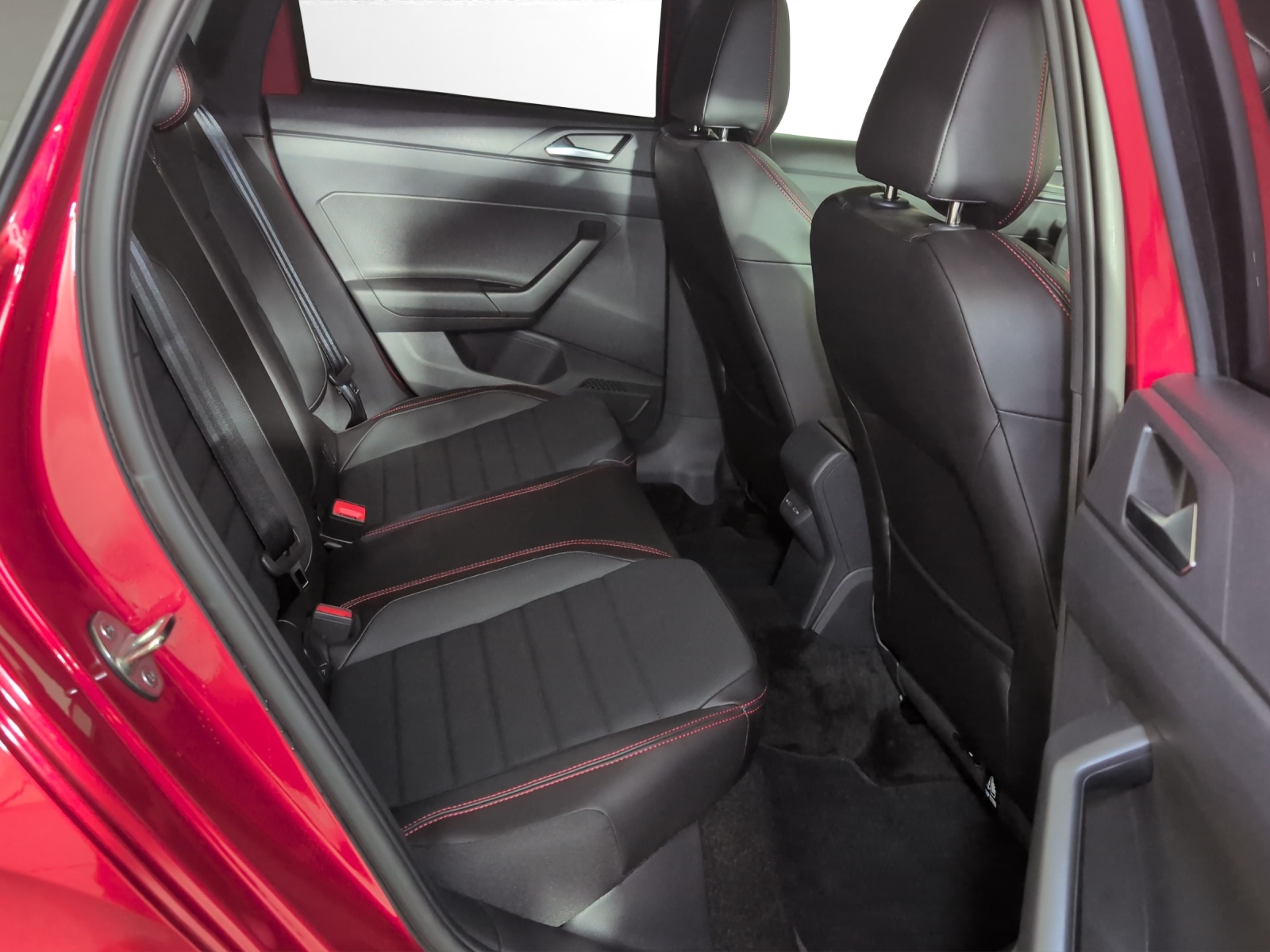 VW Polo 2.0 TSI GTI DSG-image-8