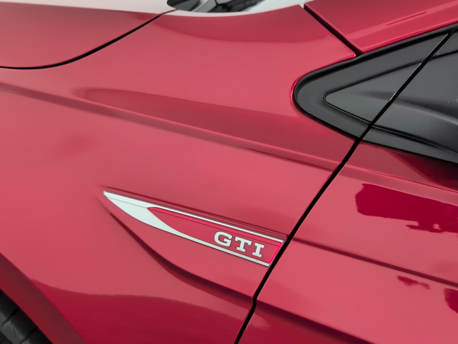 VW Polo 2.0 TSI GTI DSG-image-15