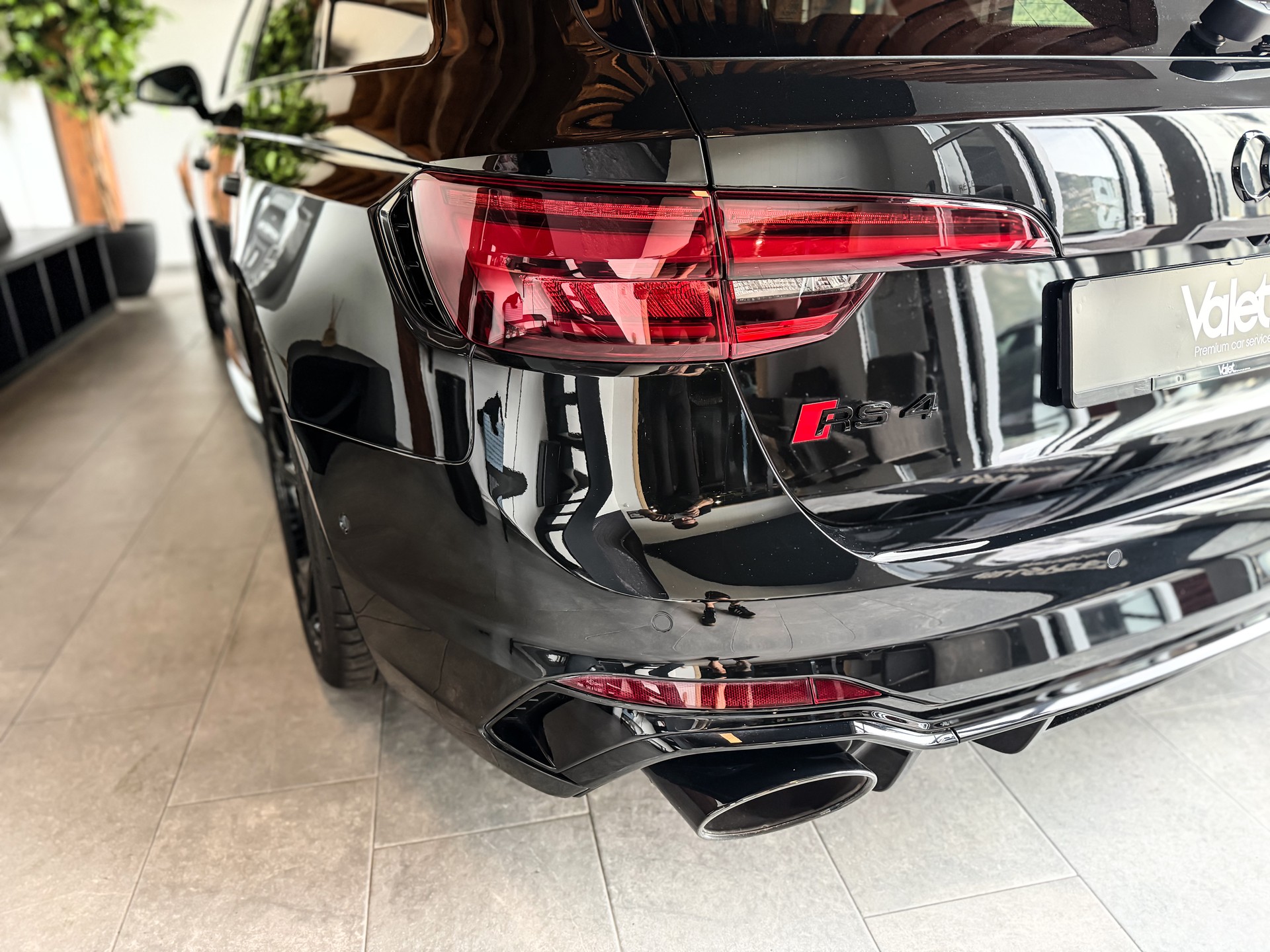 AUDI RS4 Avant 2.9 TFSI quattro tiptronic-image-5