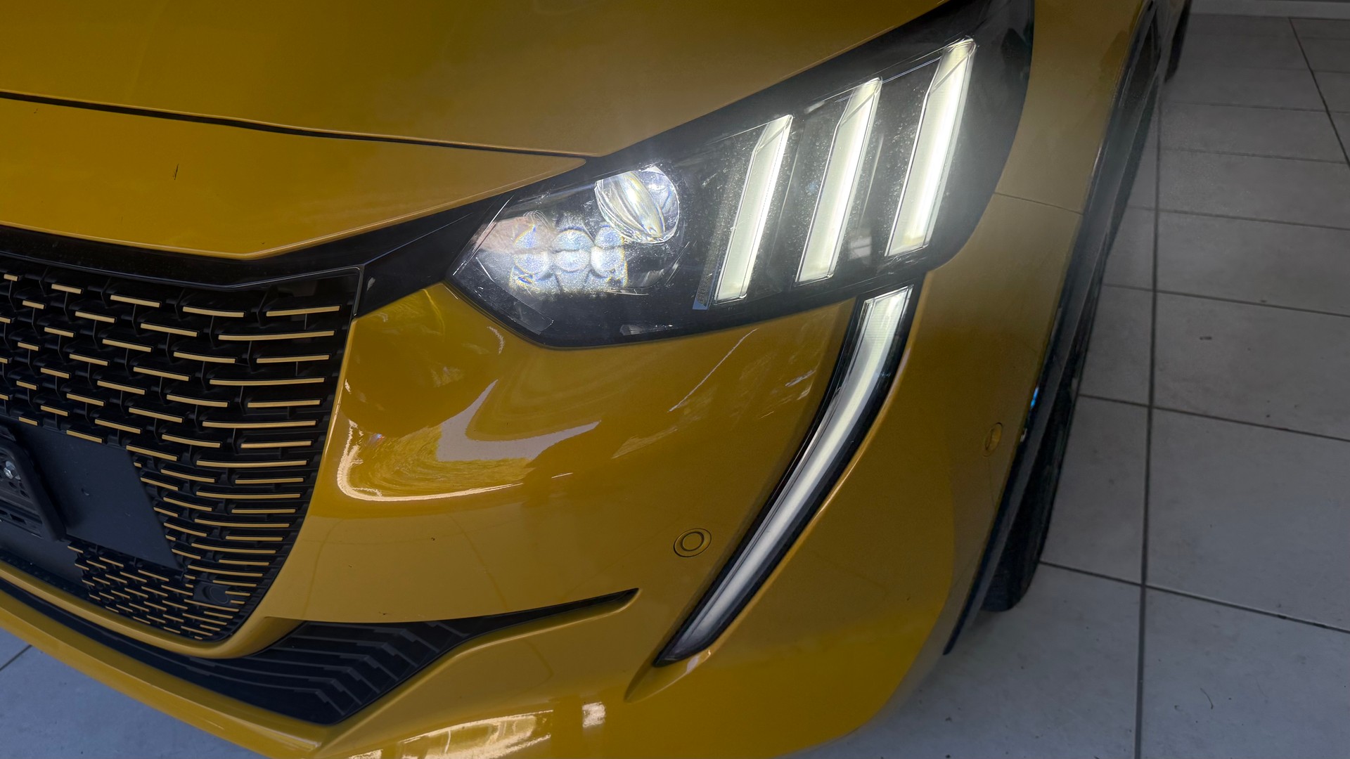 PEUGEOT 208 Elektrik GT Pack-image-15