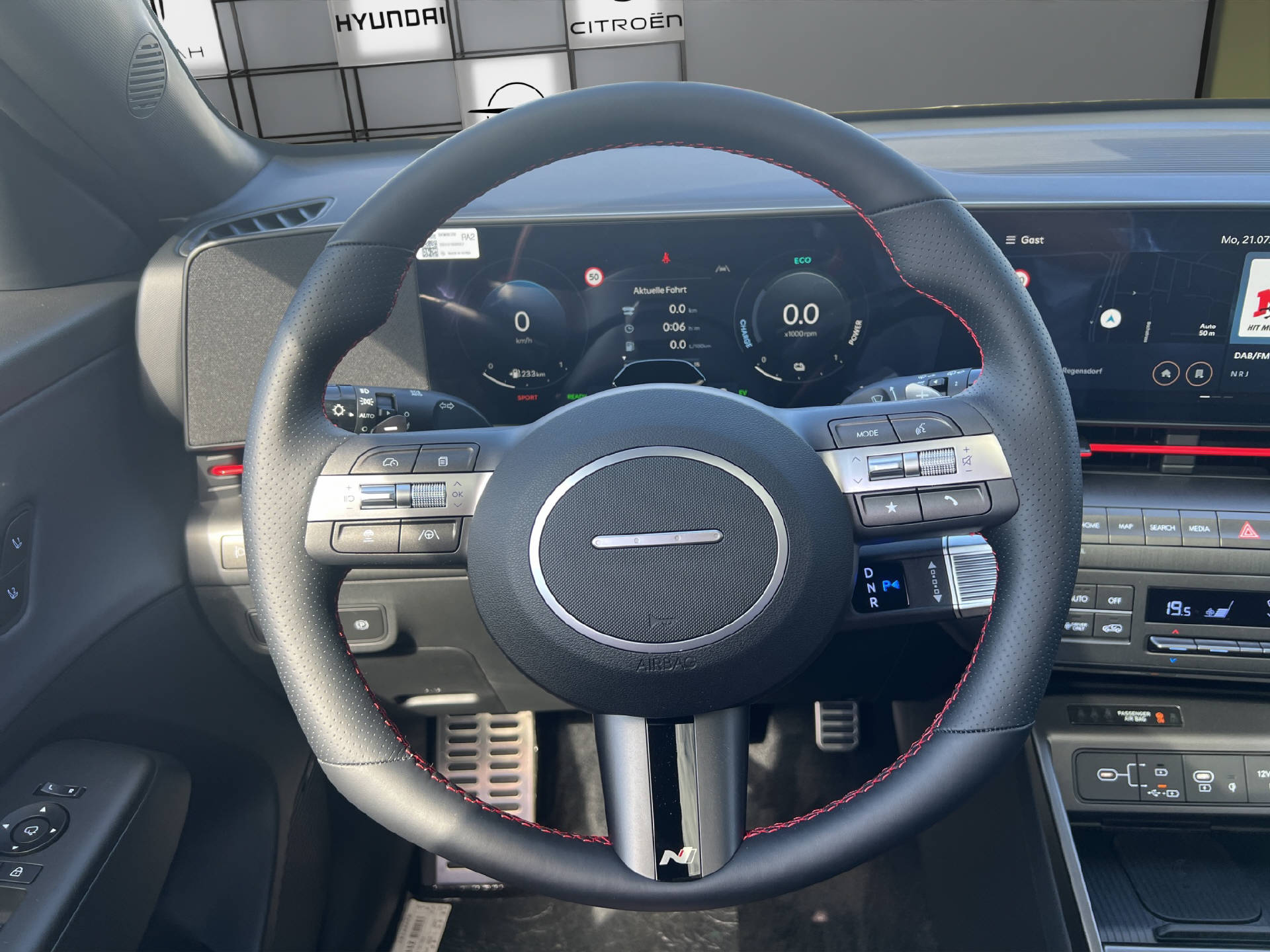 HYUNDAI Kona 1.6 GDi Hybrid N-Line-image-10