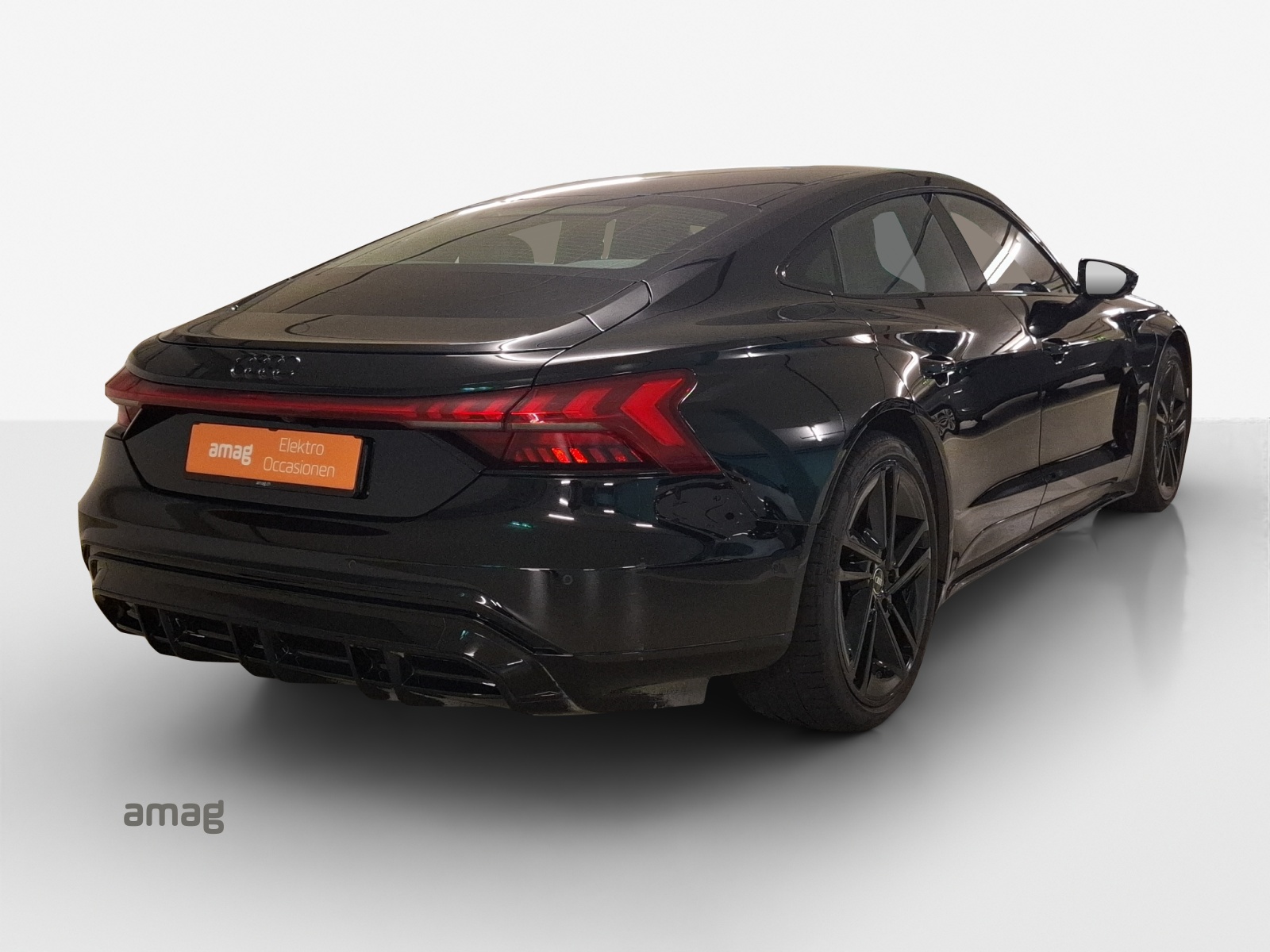 AUDI e-tron GT quattro-image-5