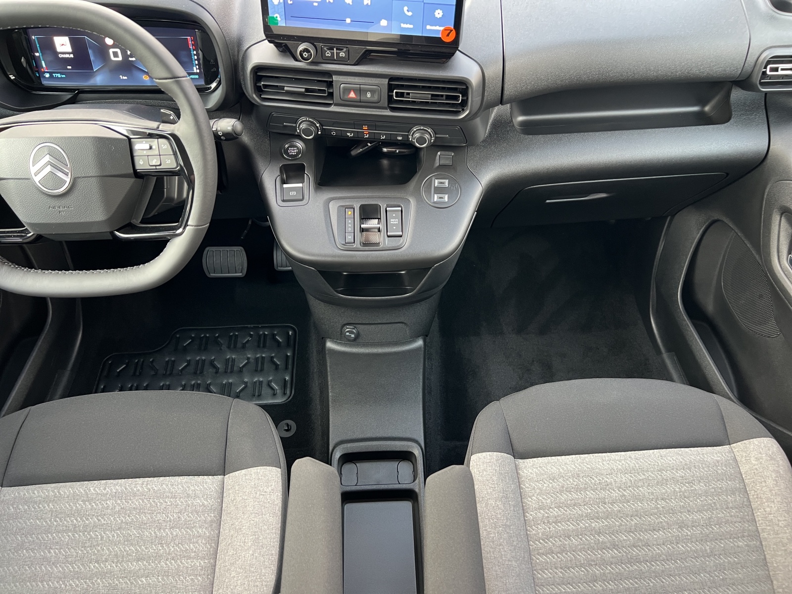 CITROEN Berlingo XL 1.5 BlueHDi 130 Tonic Automat 7 Plätze / Rückfahrkamera / CH-Herstellergarantie / Leasing Aktion 0.99% 36 Mte-image-11
