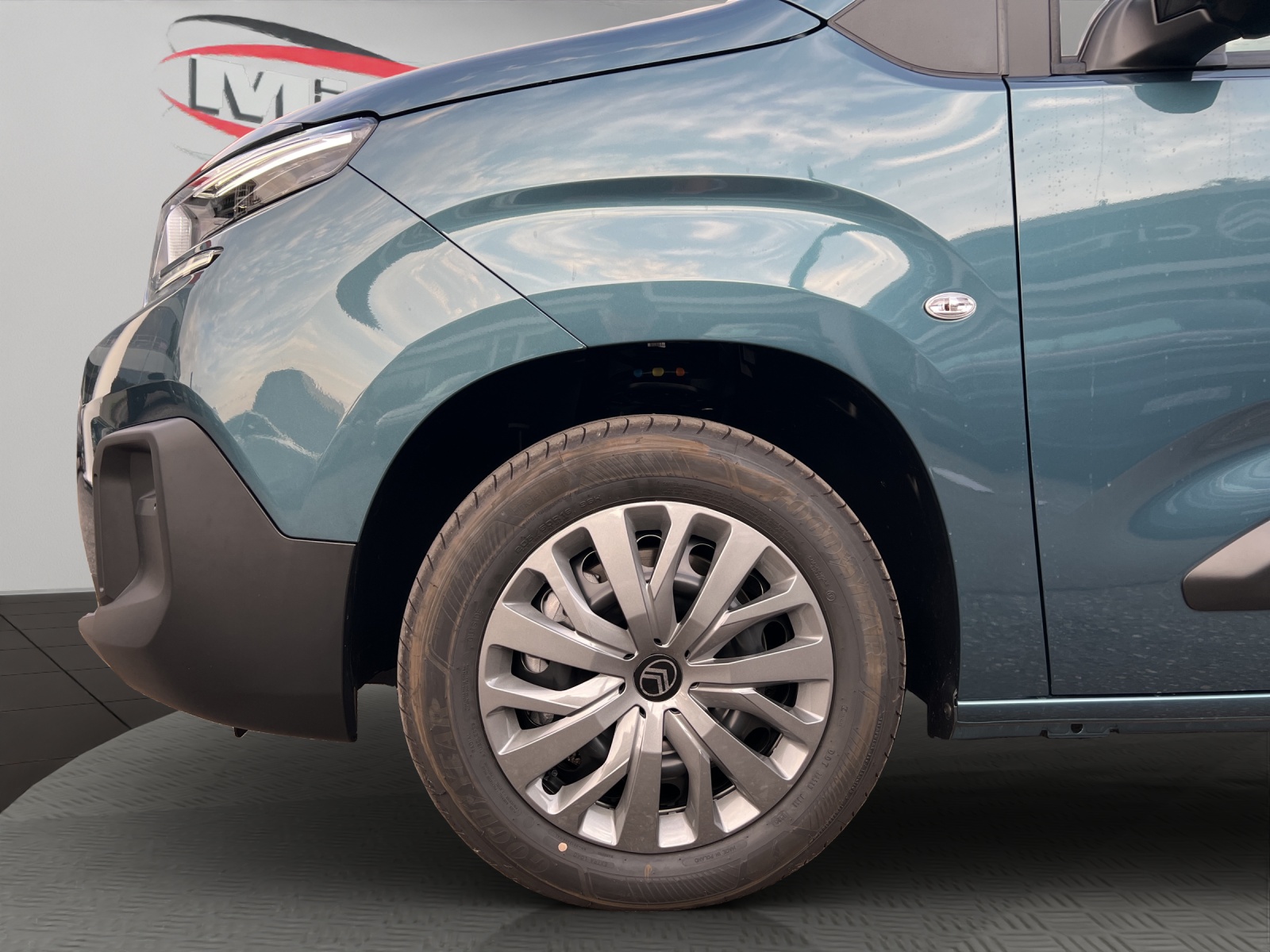 CITROEN Berlingo XL 1.5 BlueHDi 130 Tonic Automat 7 Plätze / Rückfahrkamera / CH-Herstellergarantie / Leasing Aktion 0.99% 36 Mte-image-15