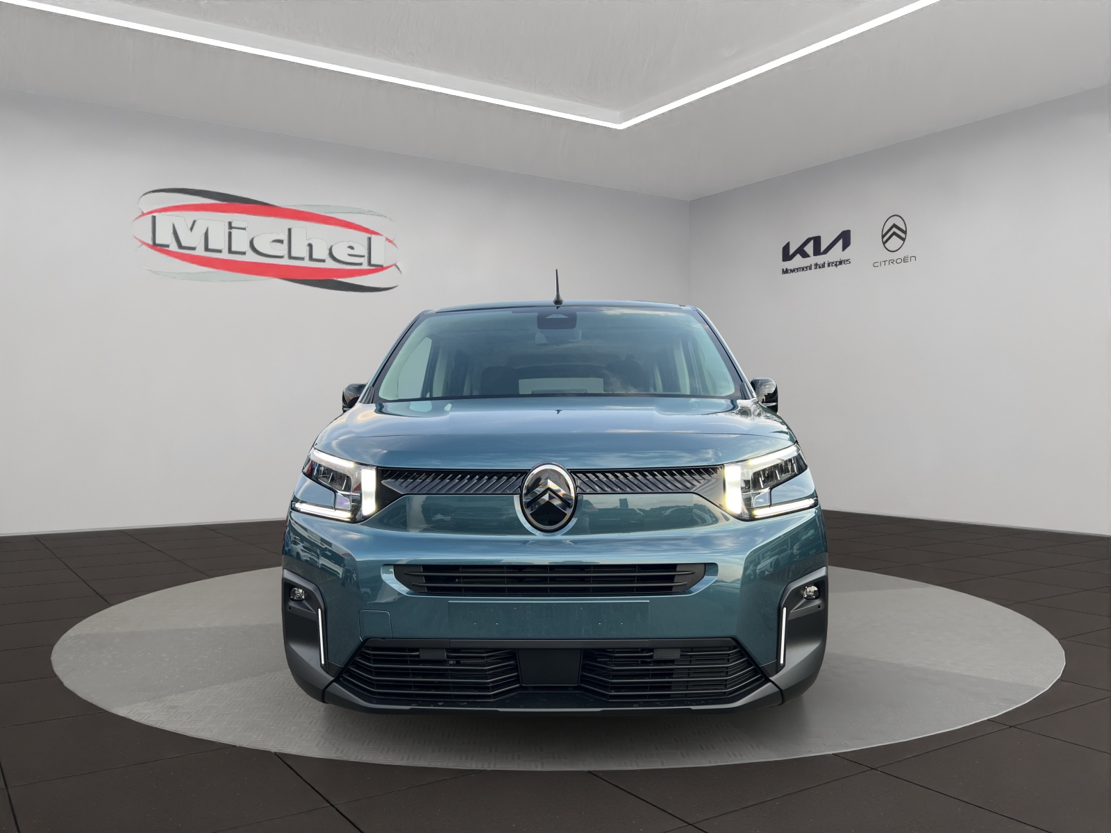 CITROEN Berlingo XL 1.5 BlueHDi 130 Tonic Automat 7 Plätze / Rückfahrkamera / CH-Herstellergarantie / Leasing Aktion 0.99% 36 Mte-image-1