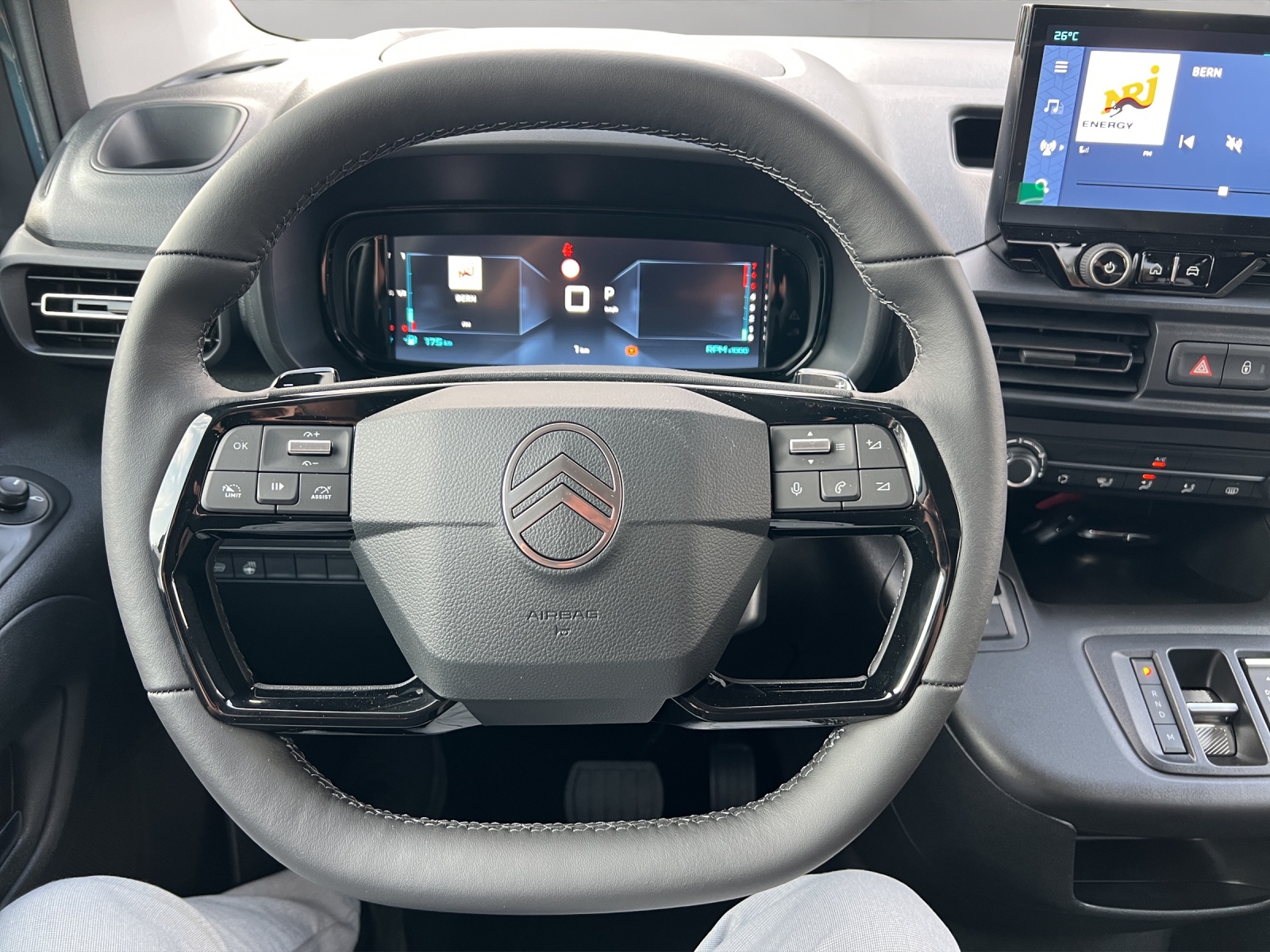 CITROEN Berlingo XL 1.5 BlueHDi 130 Tonic Automat 7 Plätze / Rückfahrkamera / CH-Herstellergarantie / Leasing Aktion 0.99% 36 Mte-image-8