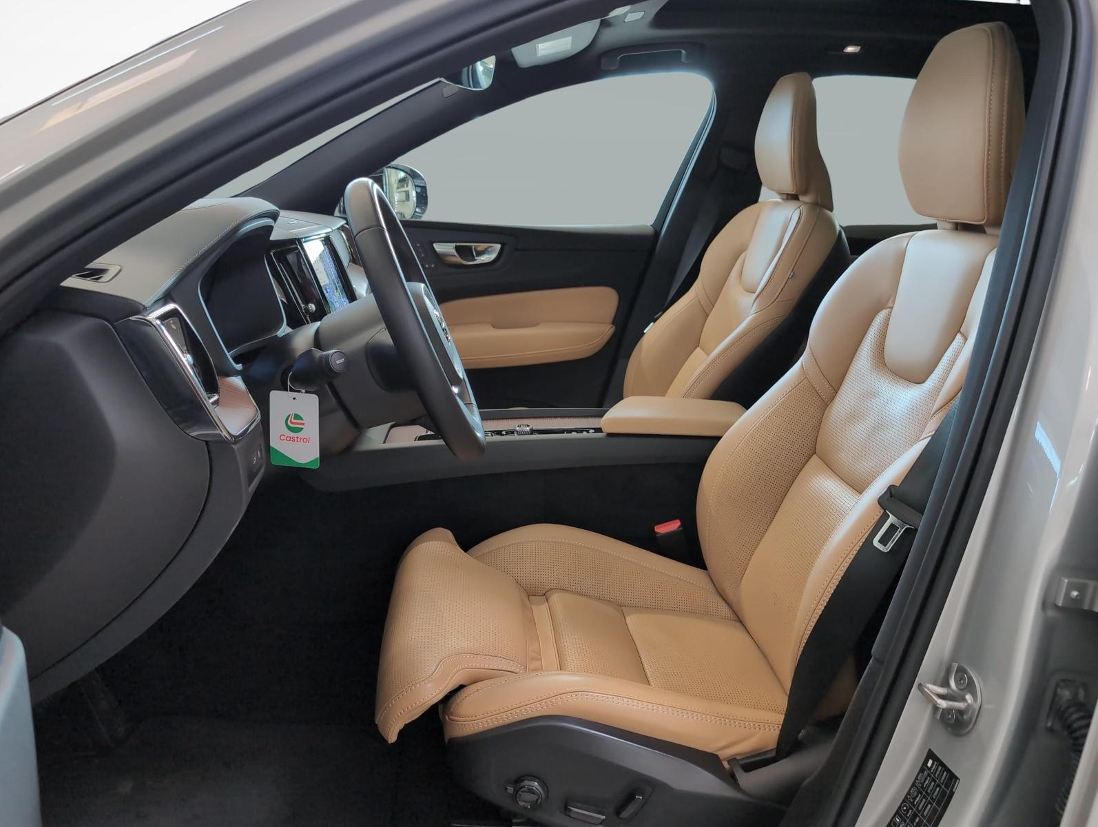 VOLVO XC60 2.0 T8 TE Ultra Dark eAWD-image-9