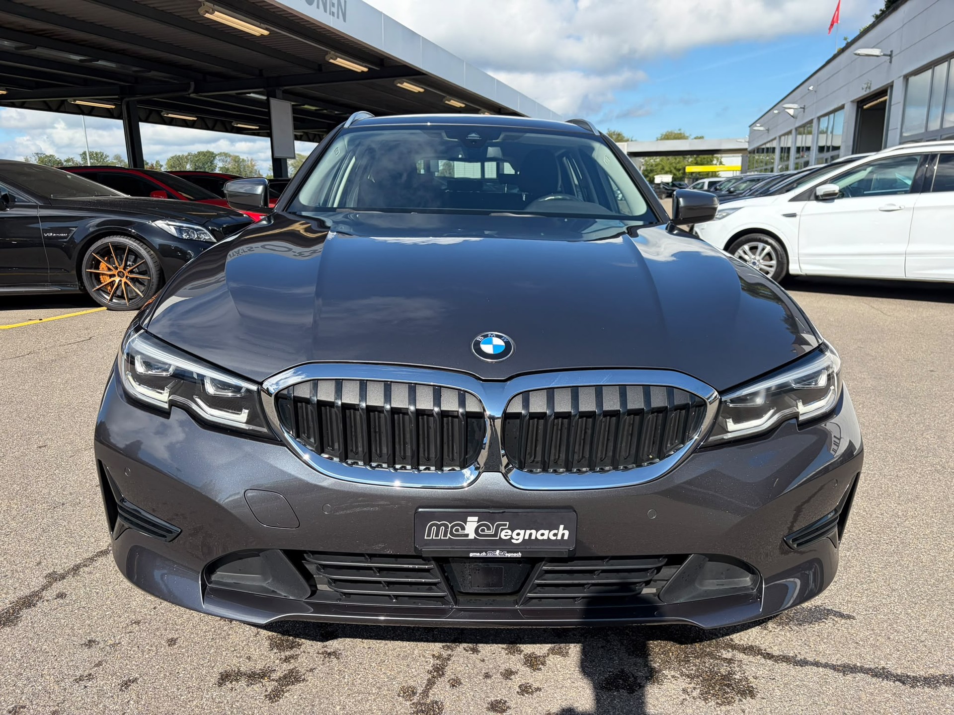 BMW 320d xDrive Touring Steptronic-image-1