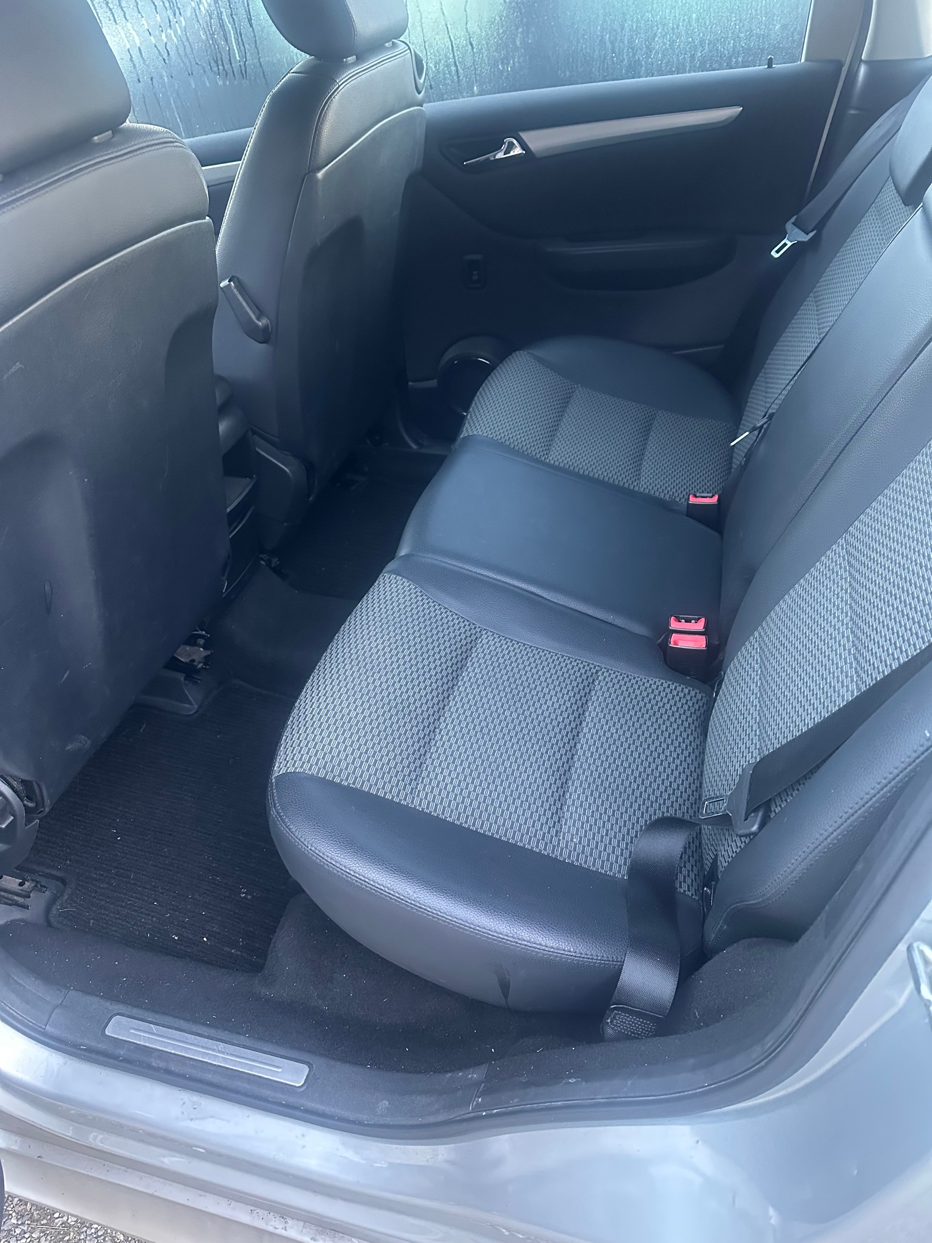 MERCEDES-BENZ B 180 CDI Autotronic-image-4