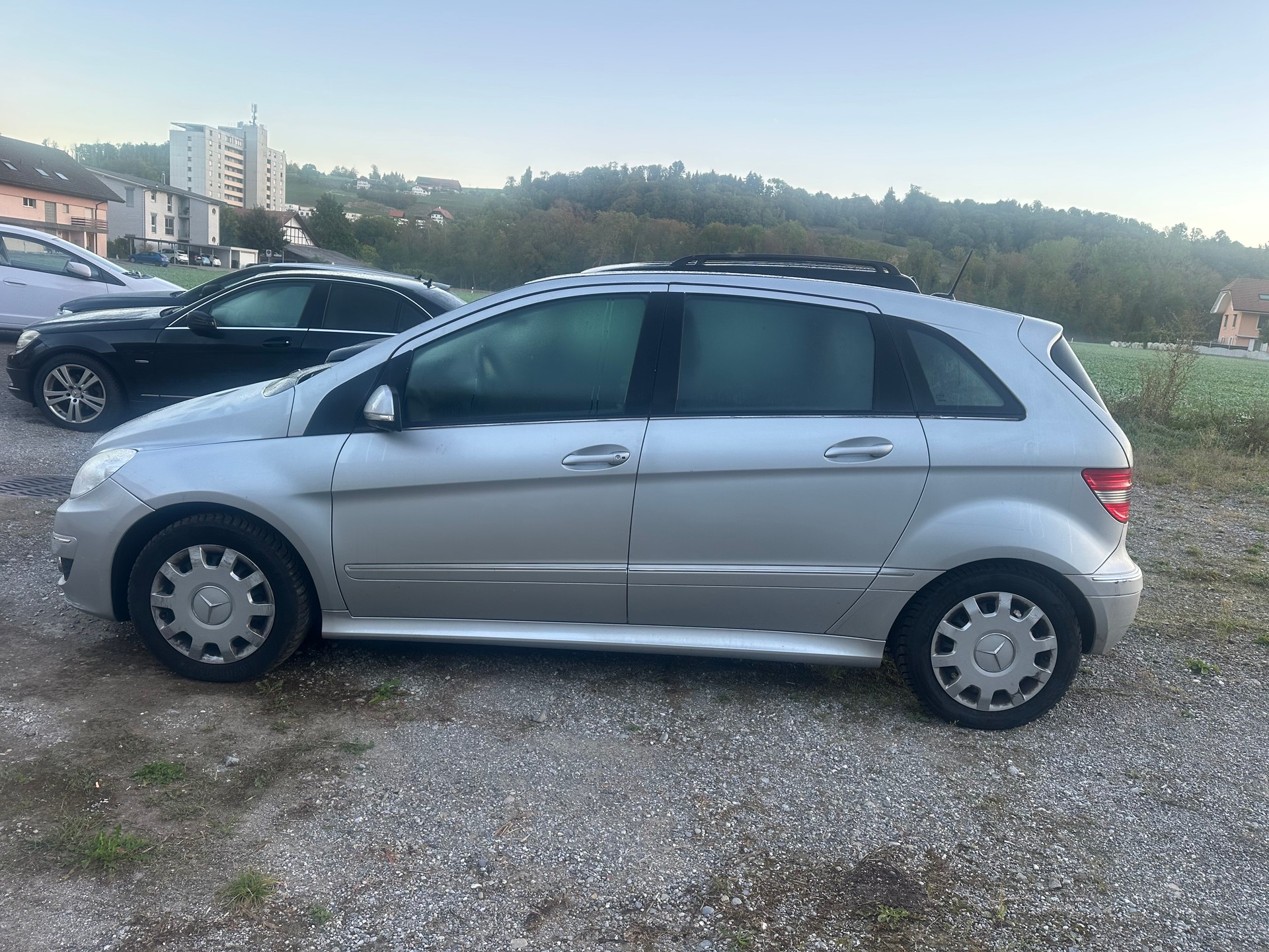 MERCEDES-BENZ B 180 CDI Autotronic-image-2