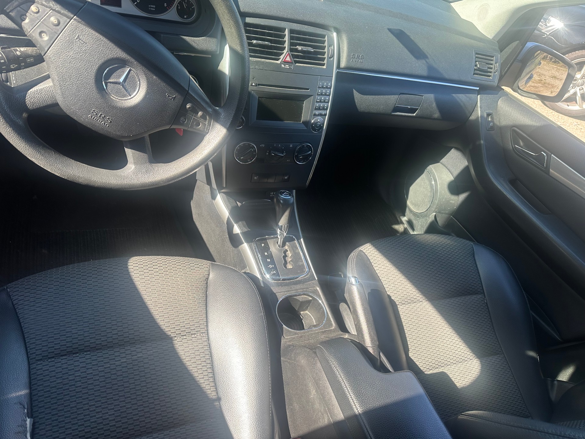 MERCEDES-BENZ B 180 CDI Autotronic-image-7