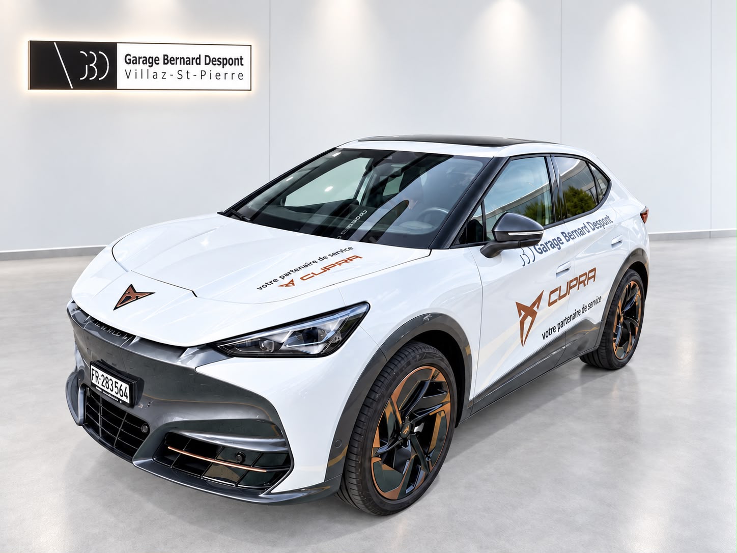 CUPRA Tavascan Type 9 77 kWh VZ Adrenaline-image-1