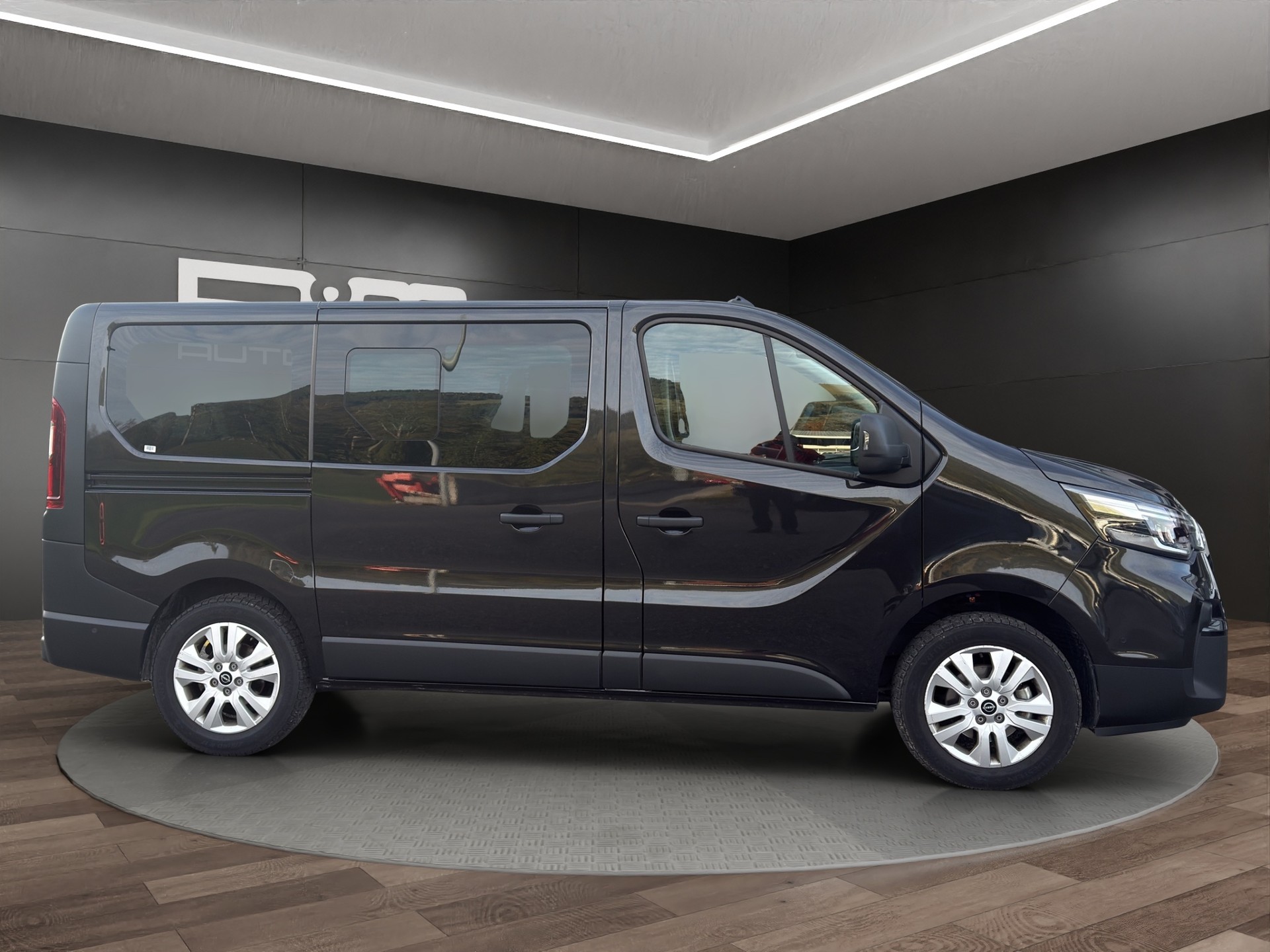 NISSAN Primastar dCi 170 2.8 L1H1 9 Pl. Tekna DCT-image-2