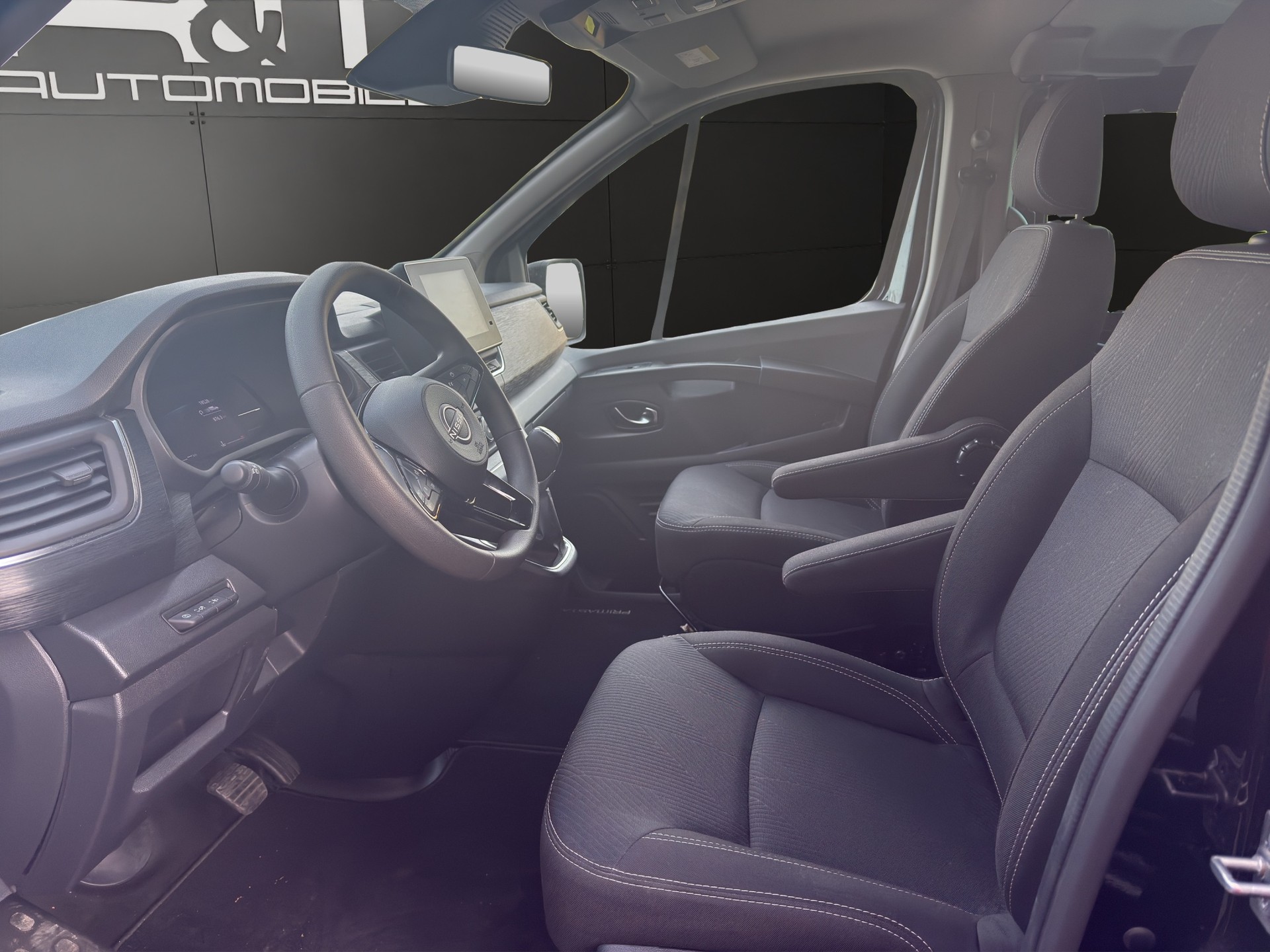 NISSAN Primastar dCi 170 2.8 L1H1 9 Pl. Tekna DCT-image-4